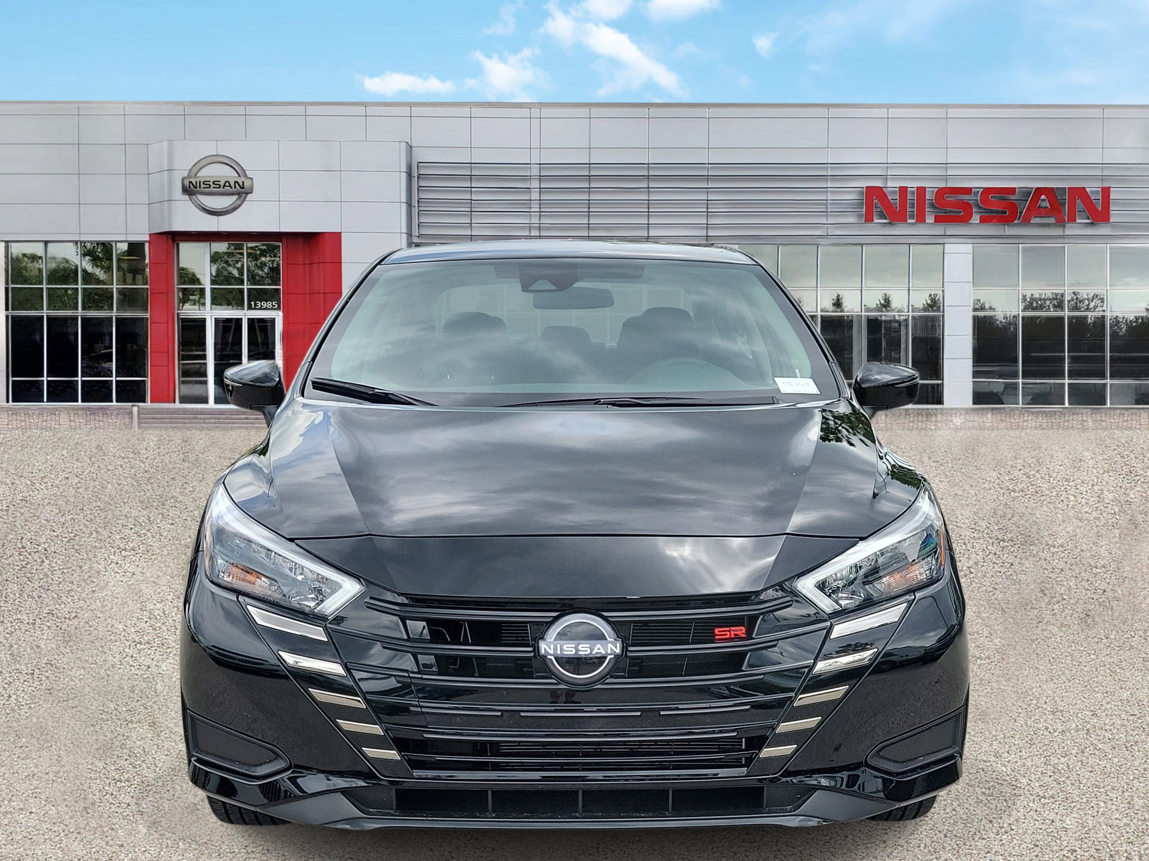 2025 Nissan Versa SR