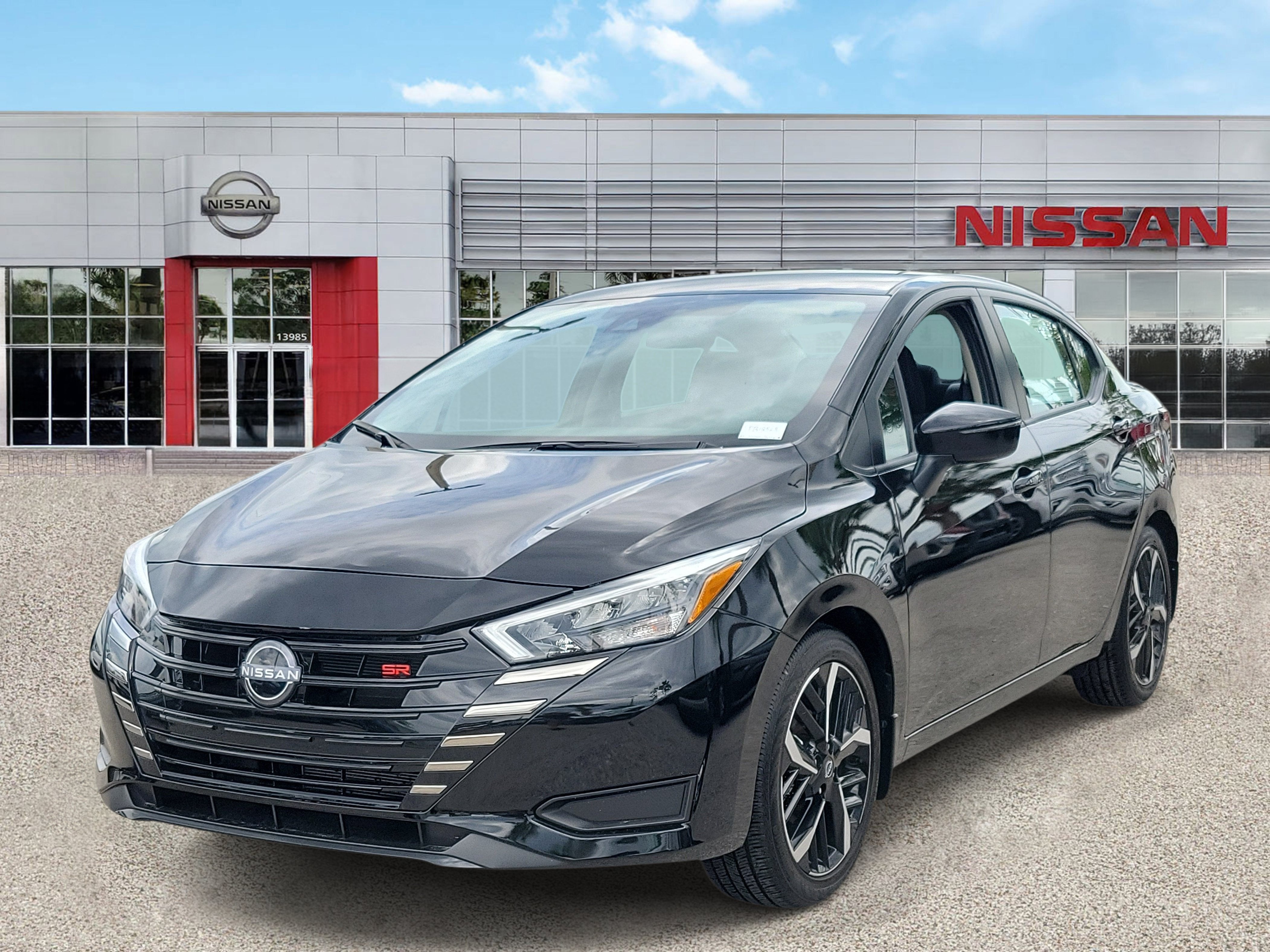 2025 Nissan Versa SR