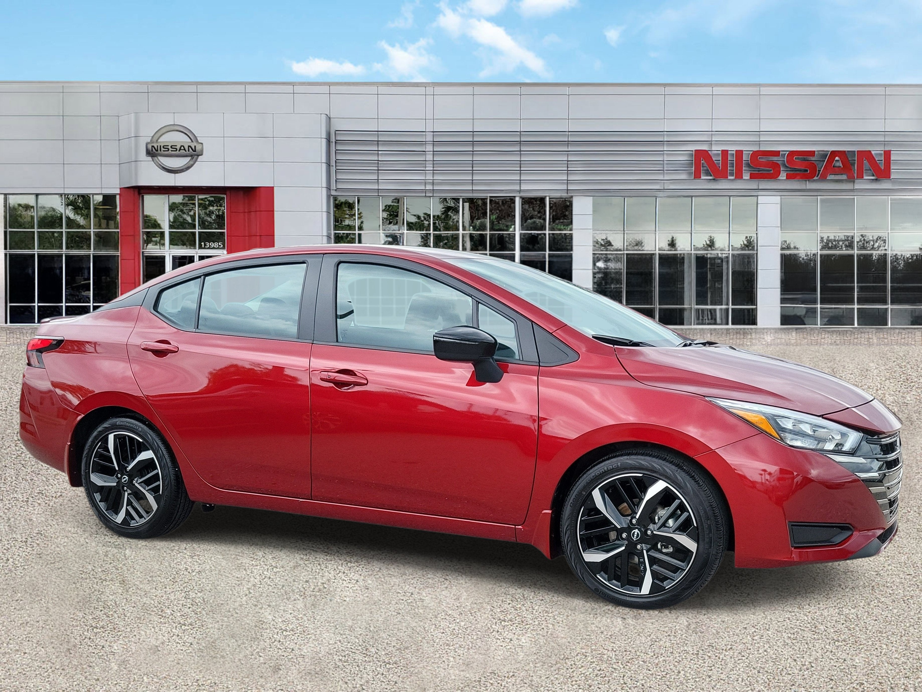 2025 Nissan Versa SR