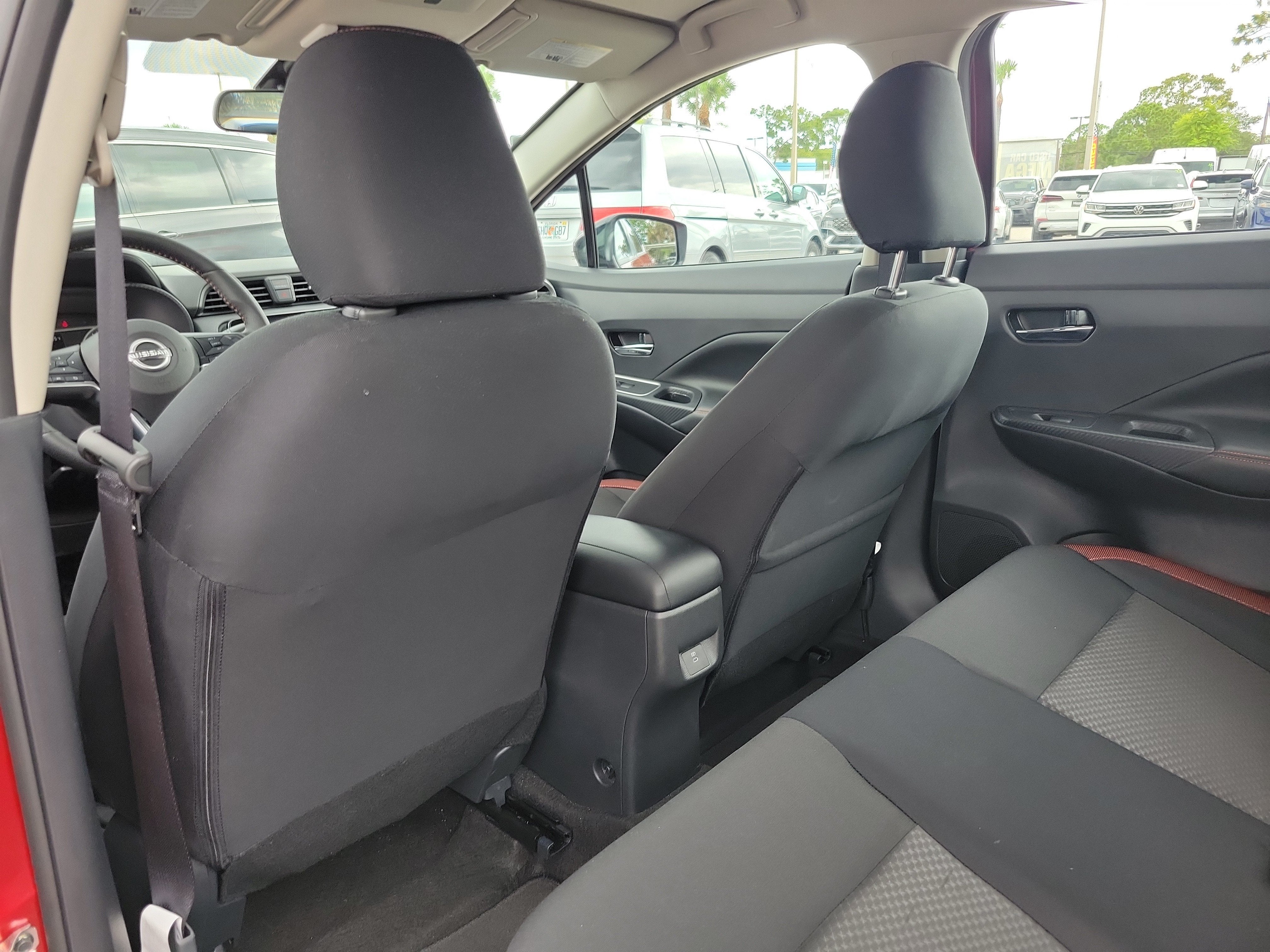 2025 Nissan Versa SR