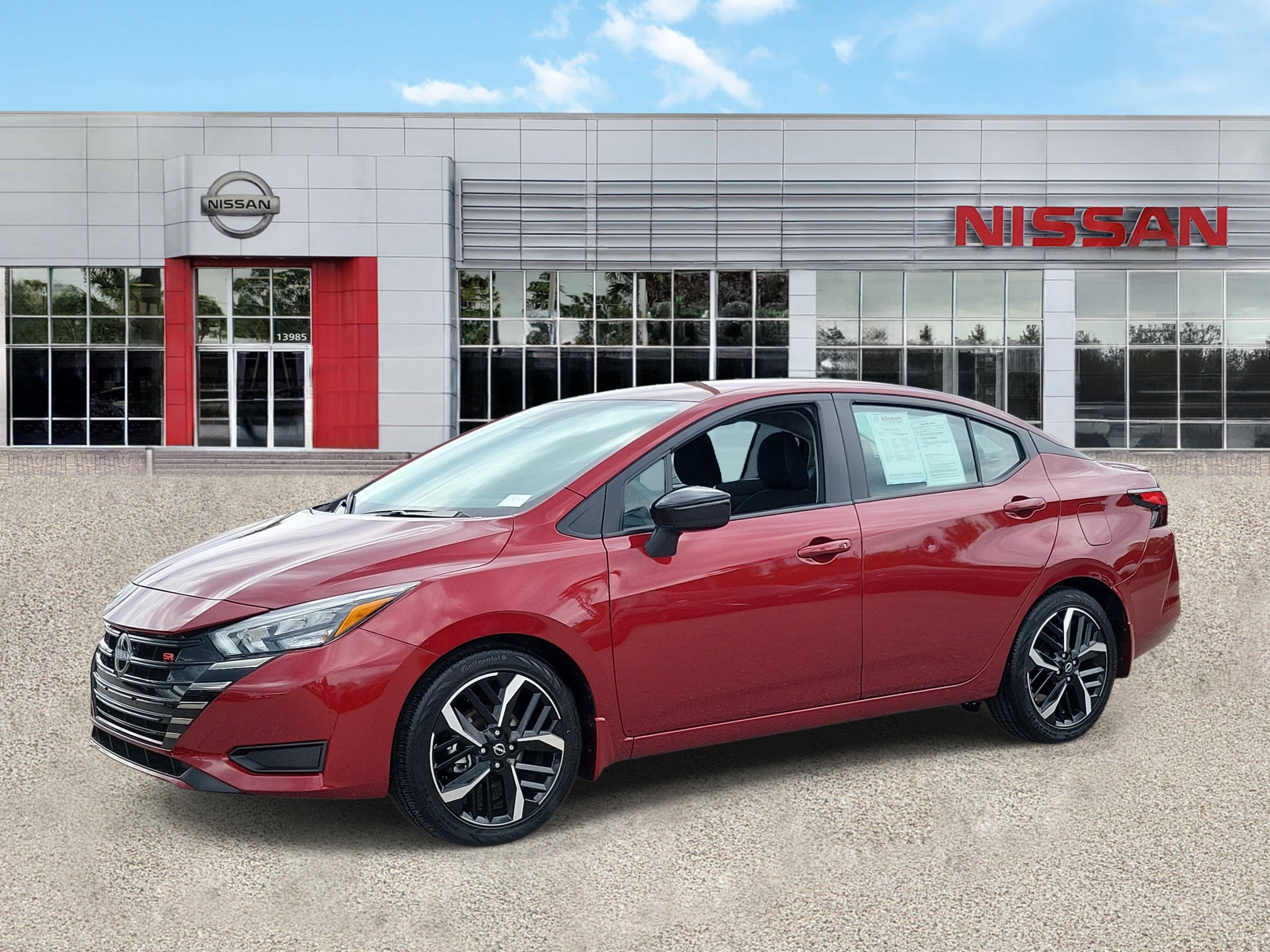 2025 Nissan Versa SR