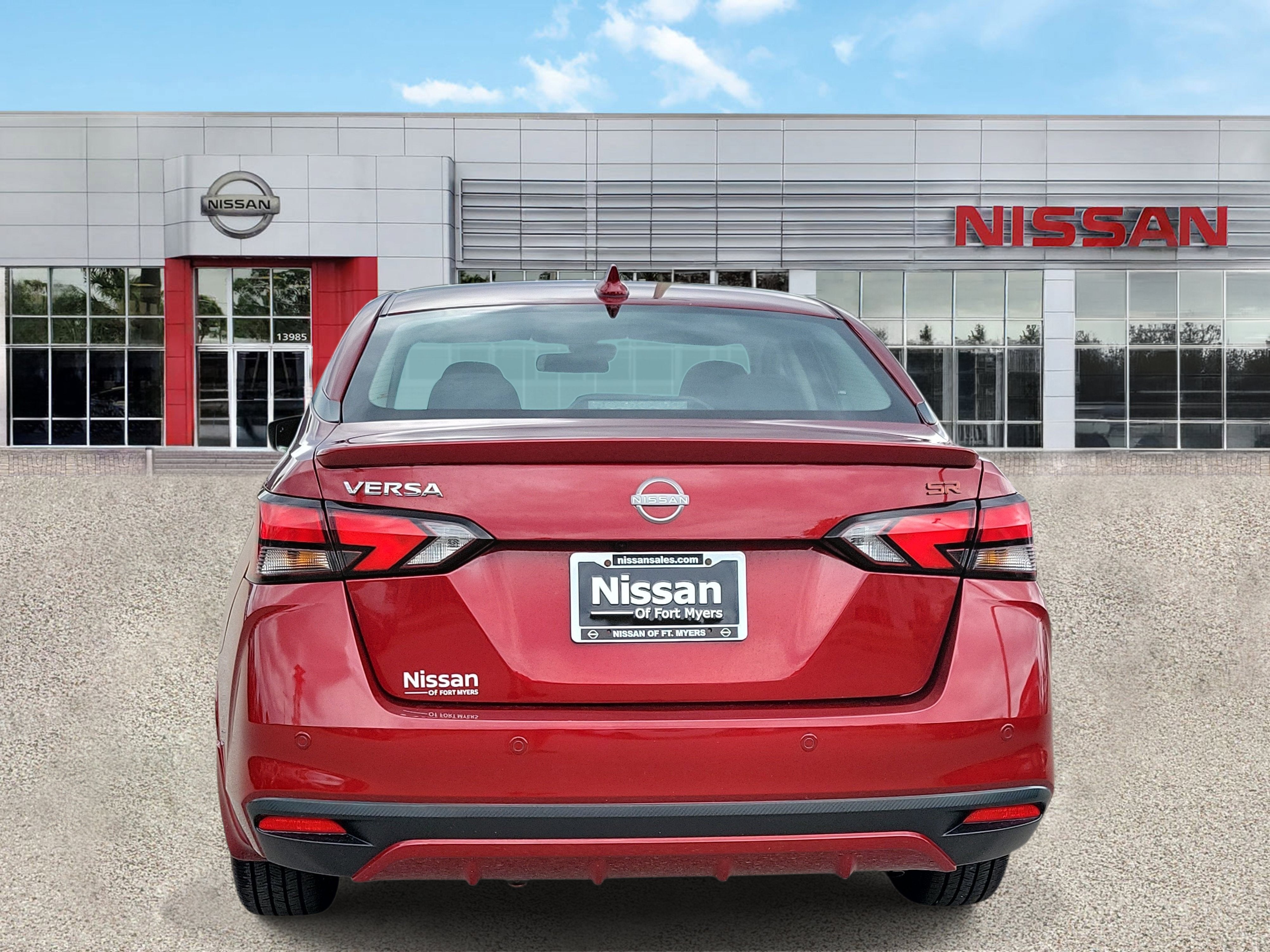 2025 Nissan Versa SR