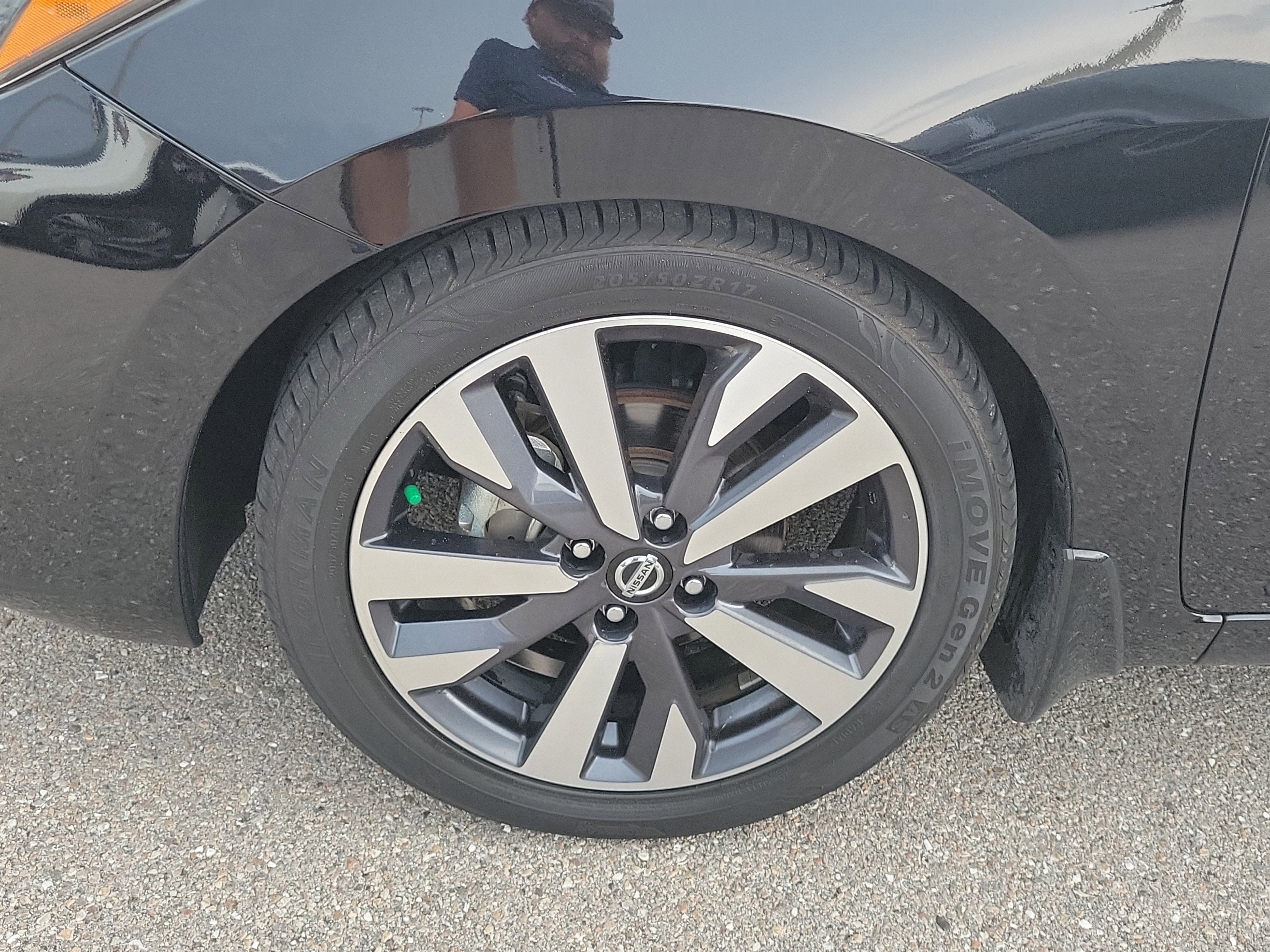 2021 Nissan Versa SR