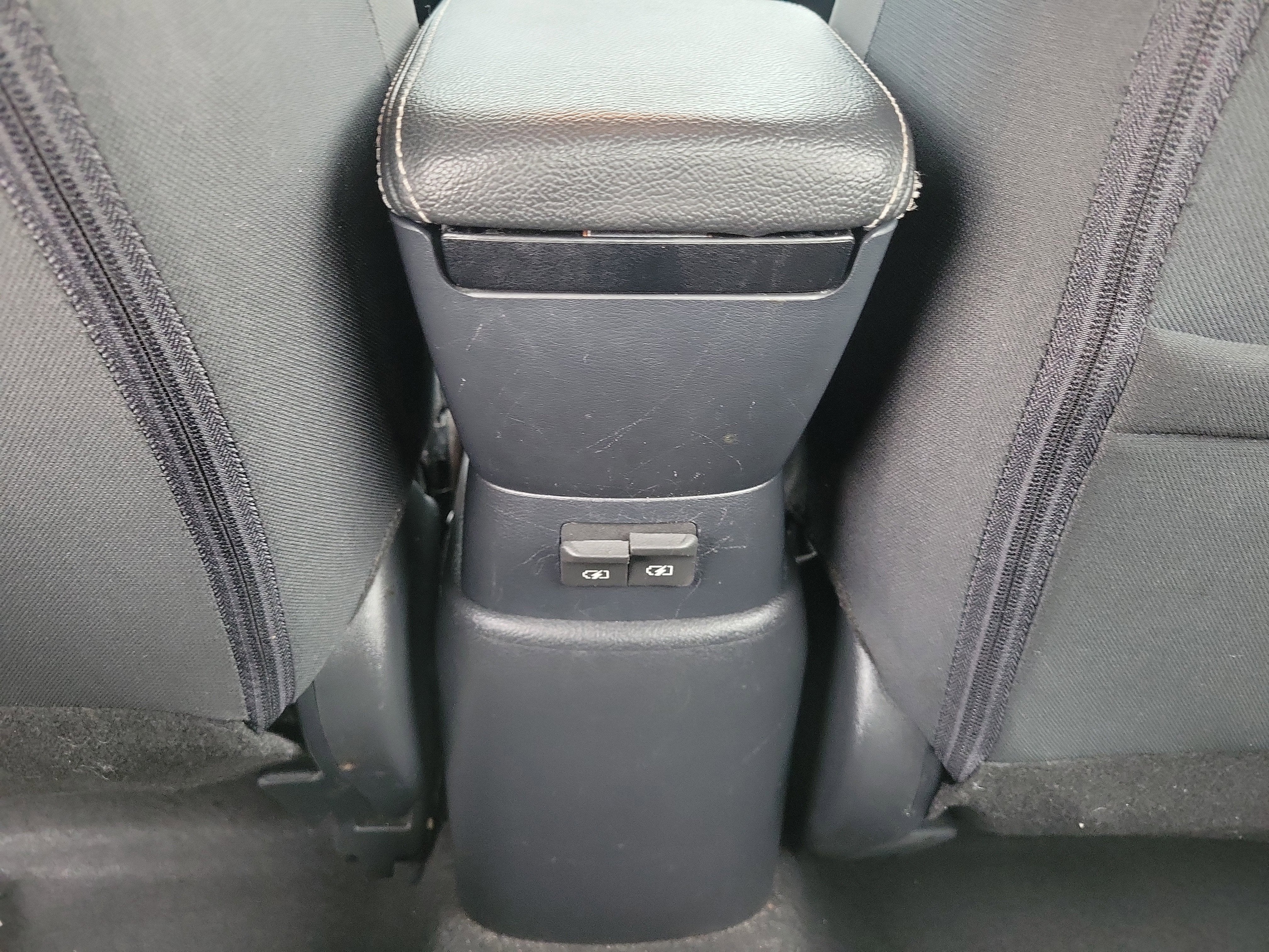 2021 Nissan Versa SR