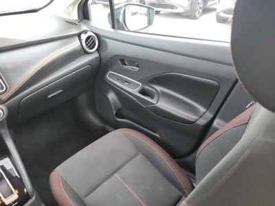 2021 Nissan Versa SR