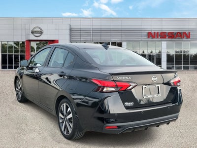 2021 Nissan Versa SR