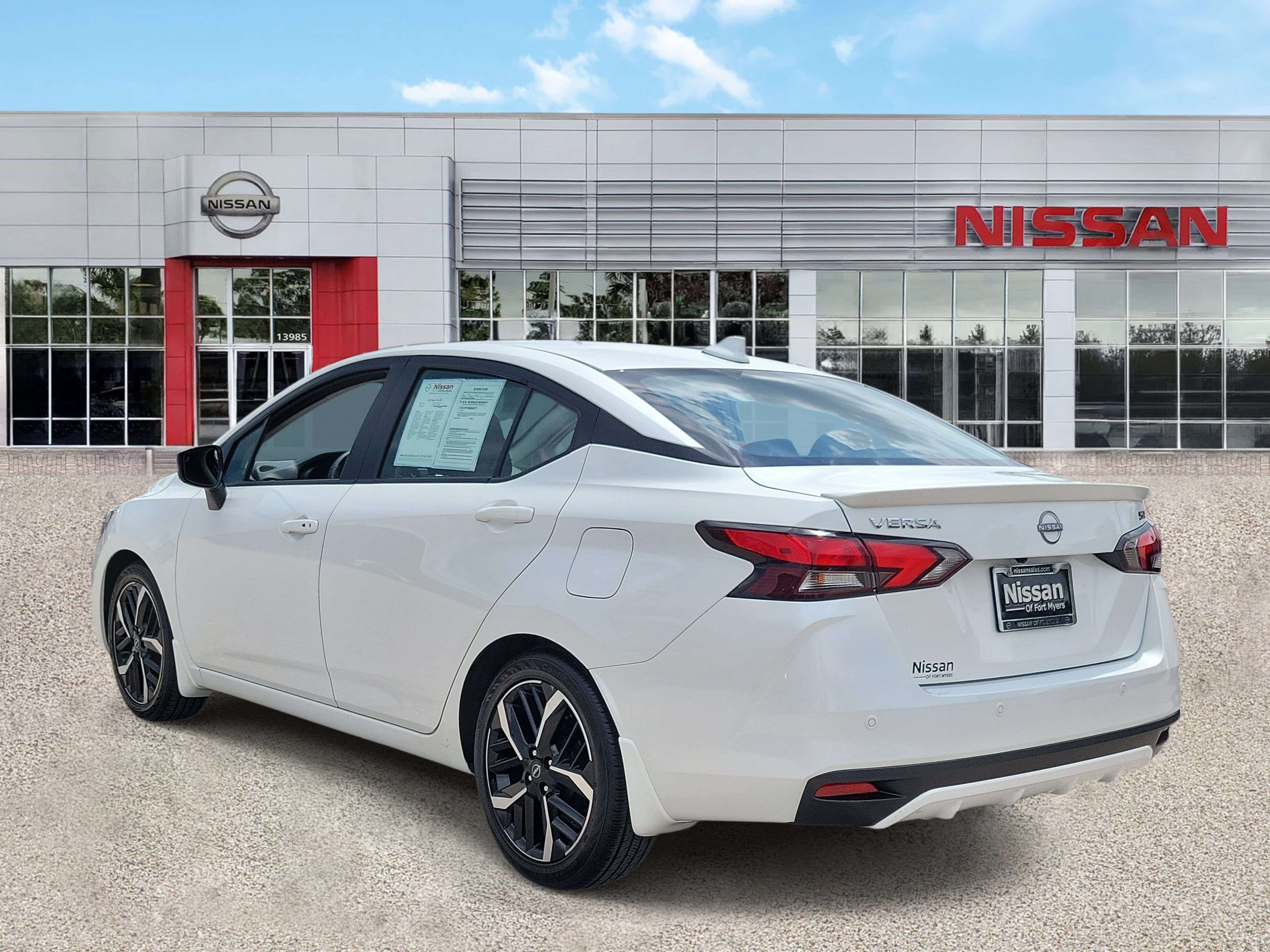 2025 Nissan Versa SR