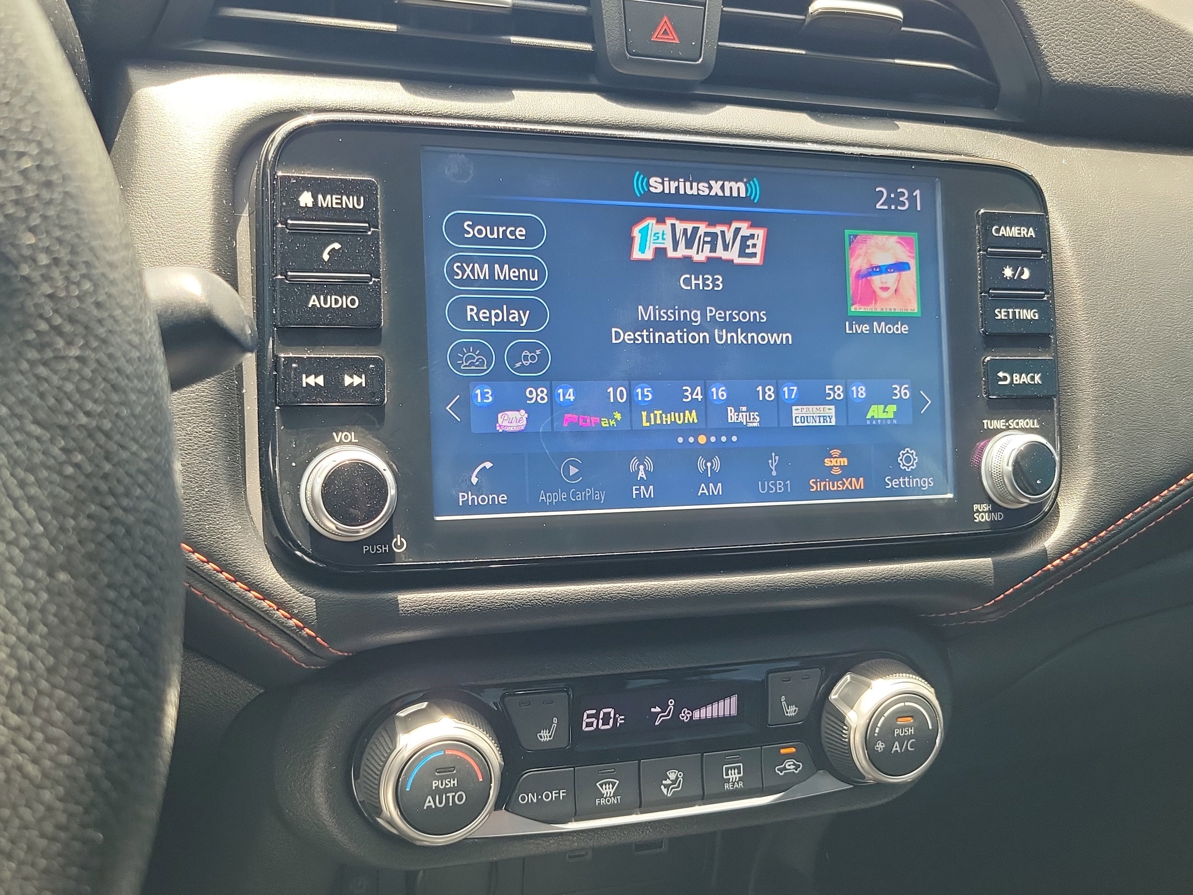 2023 Nissan Versa SR