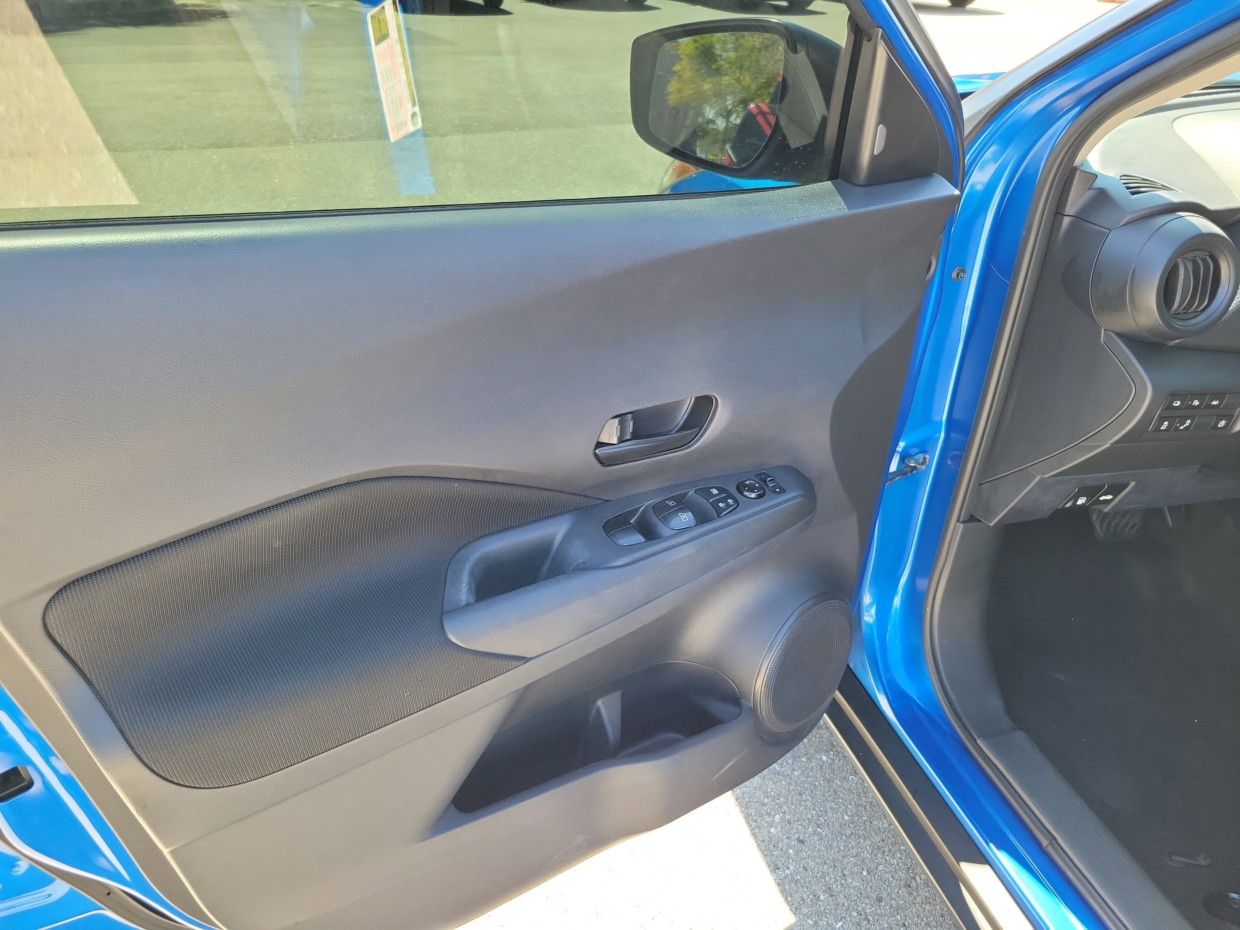 2022 Nissan Kicks S