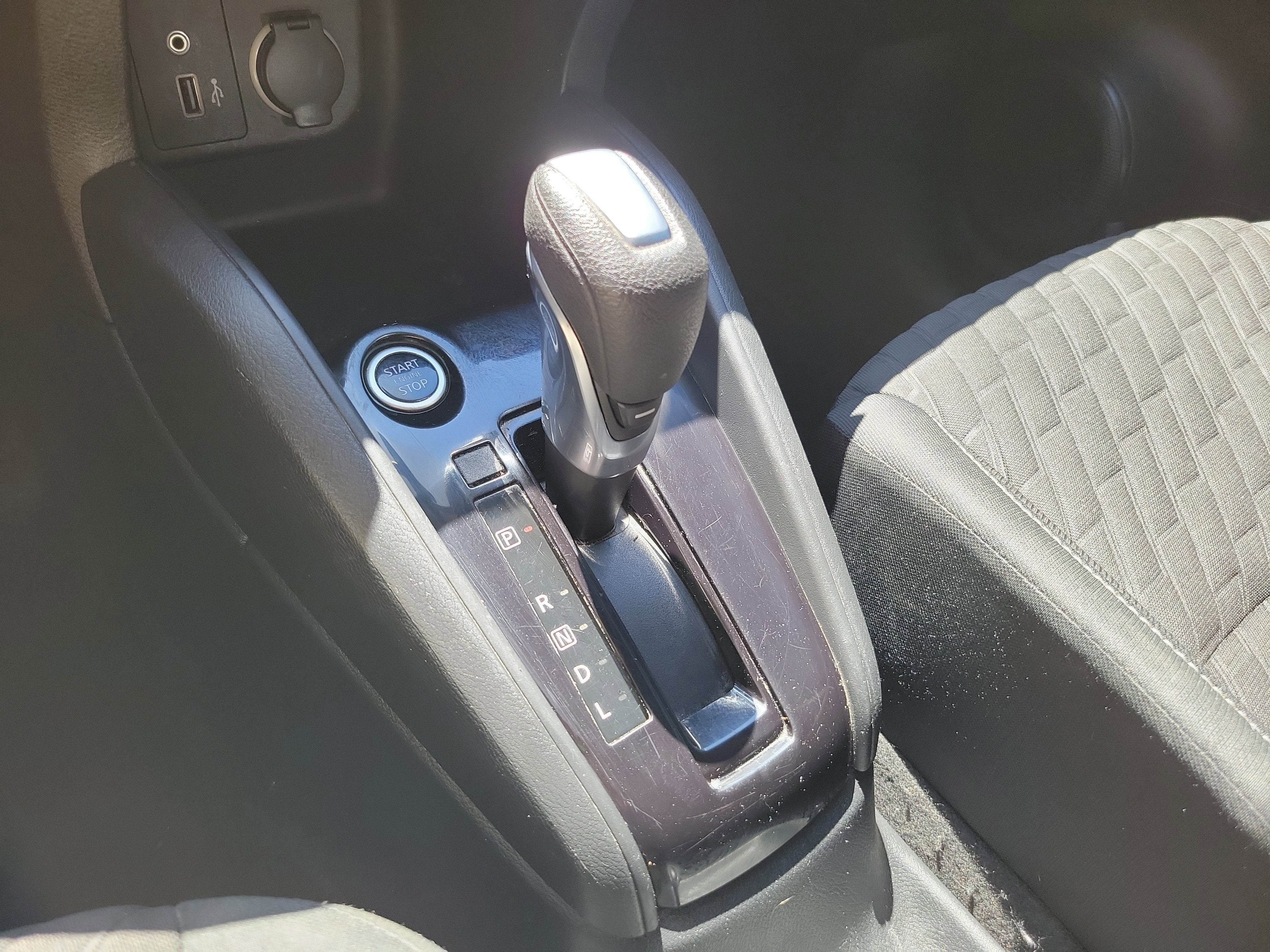 2022 Nissan Kicks S