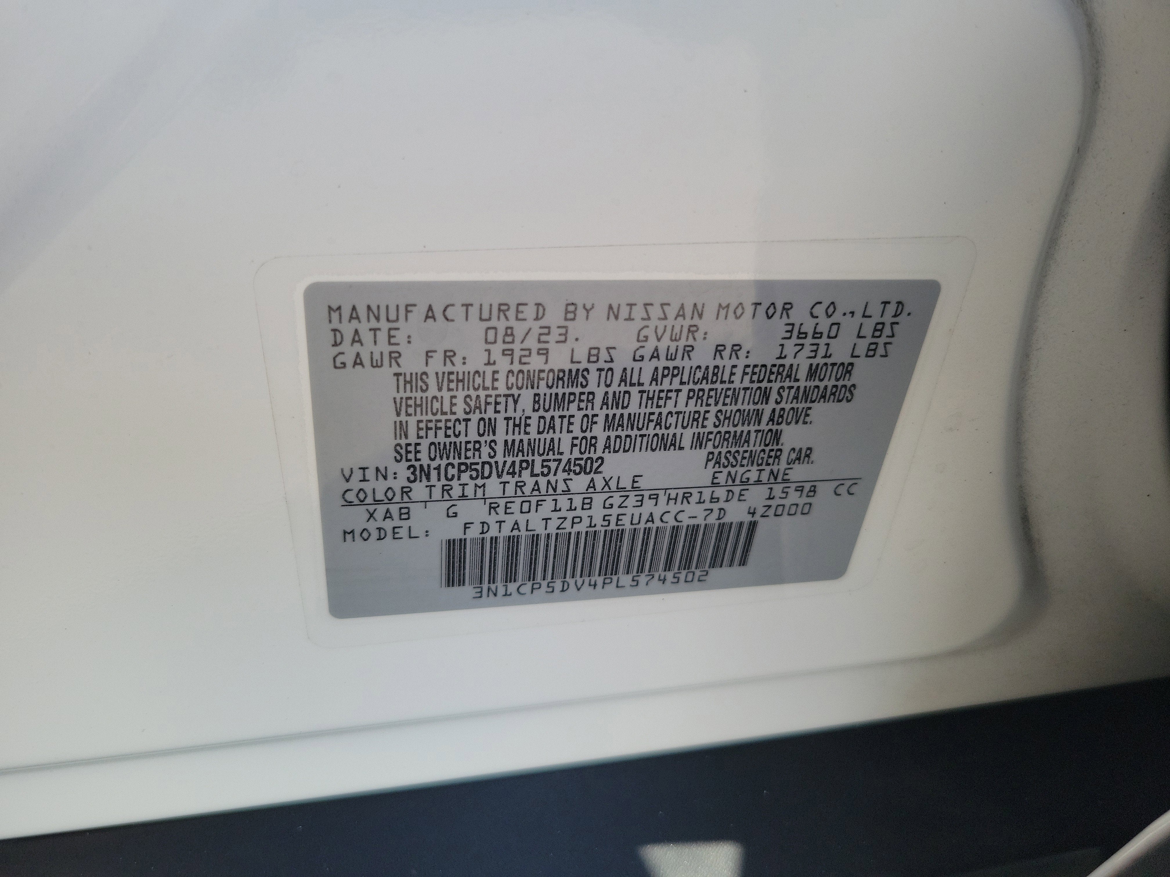 2023 Nissan Kicks SR