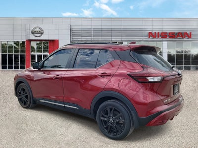 2022 Nissan Kicks SR