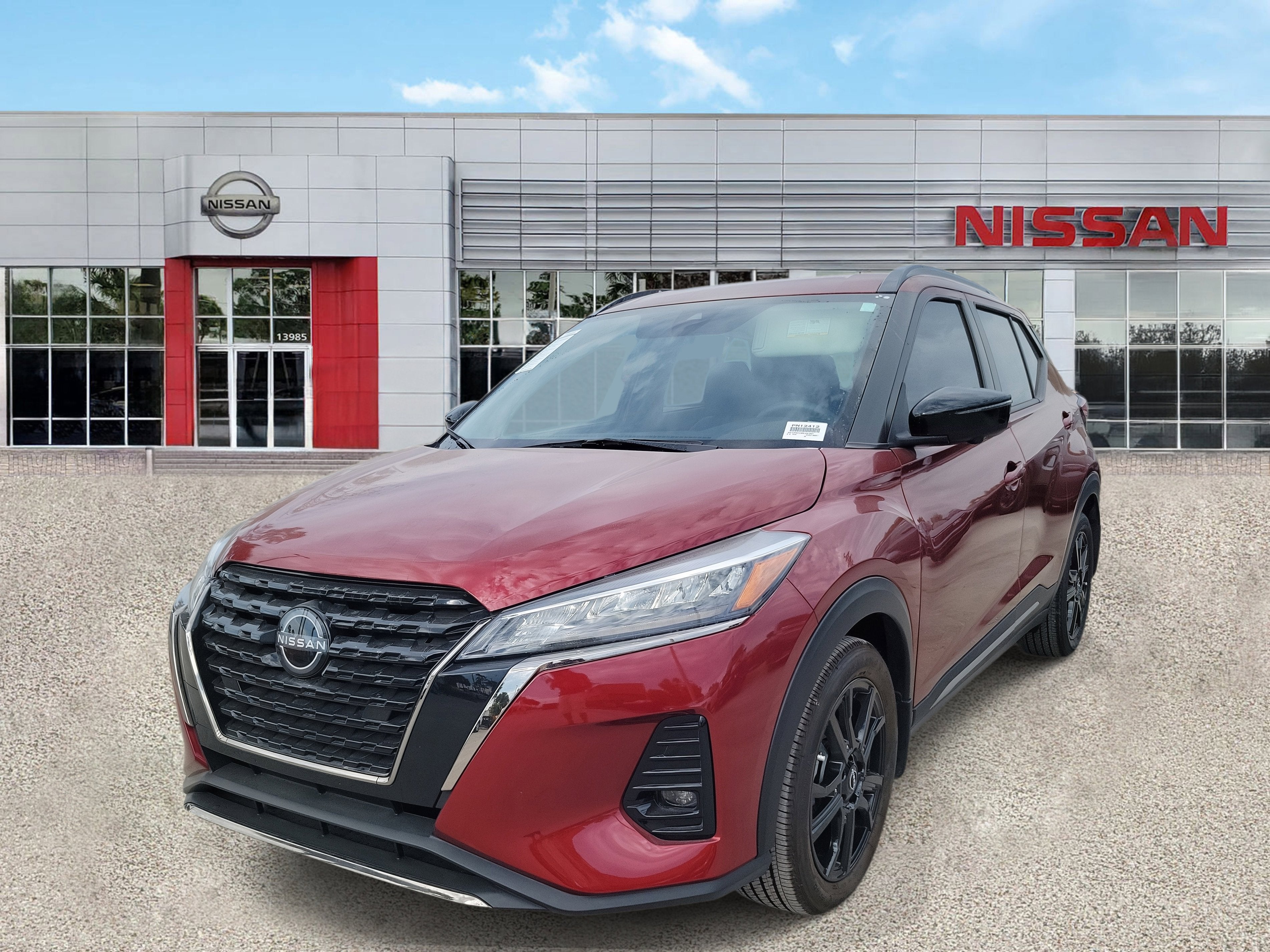 2022 Nissan Kicks SR