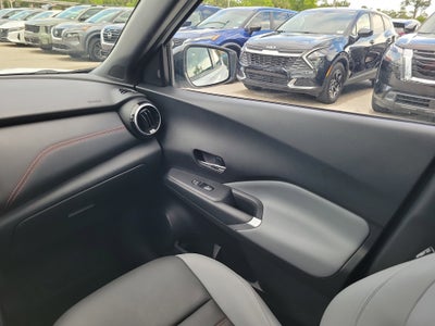 2023 Nissan Kicks SR