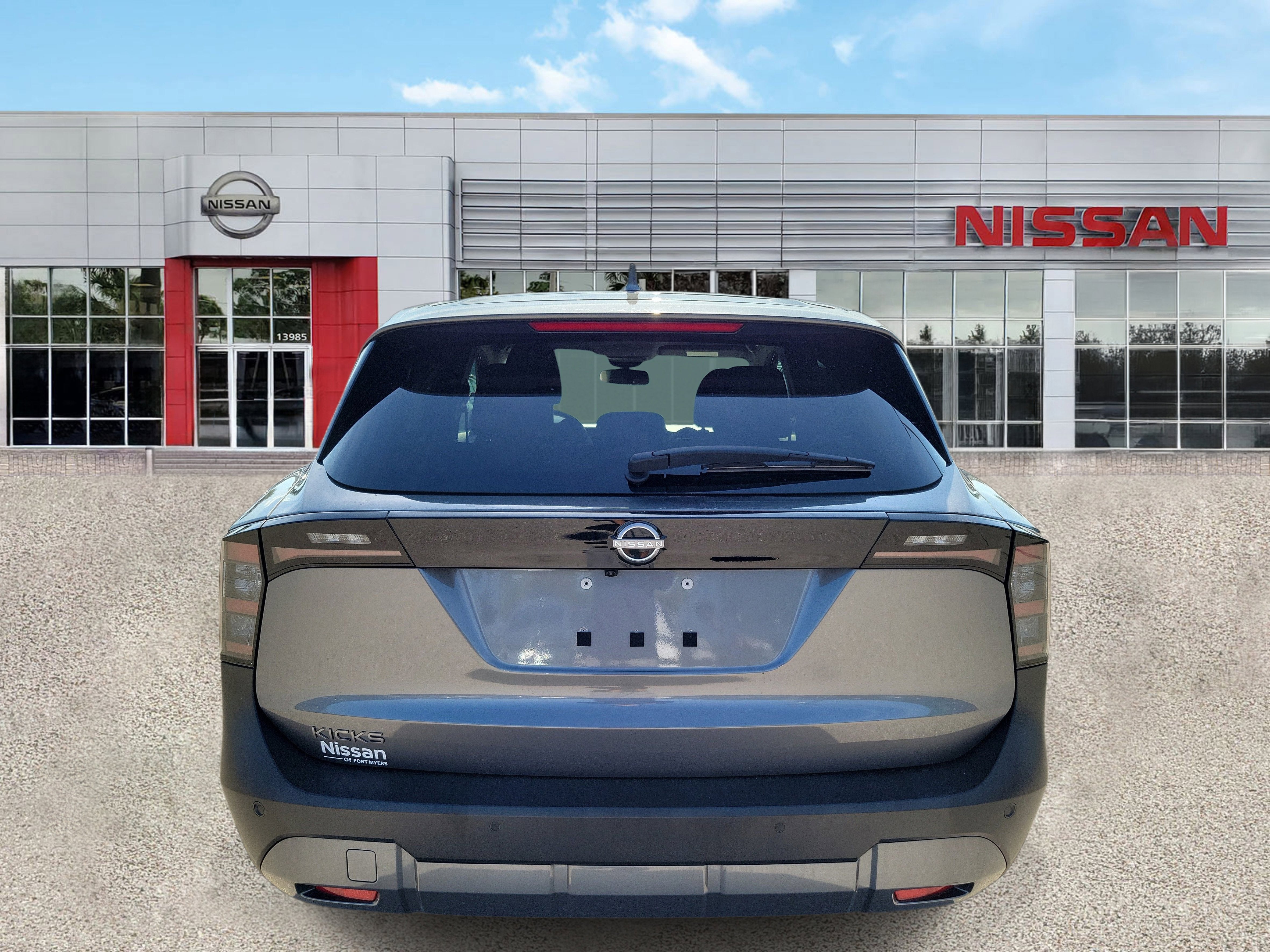 2025 Nissan Kicks SV