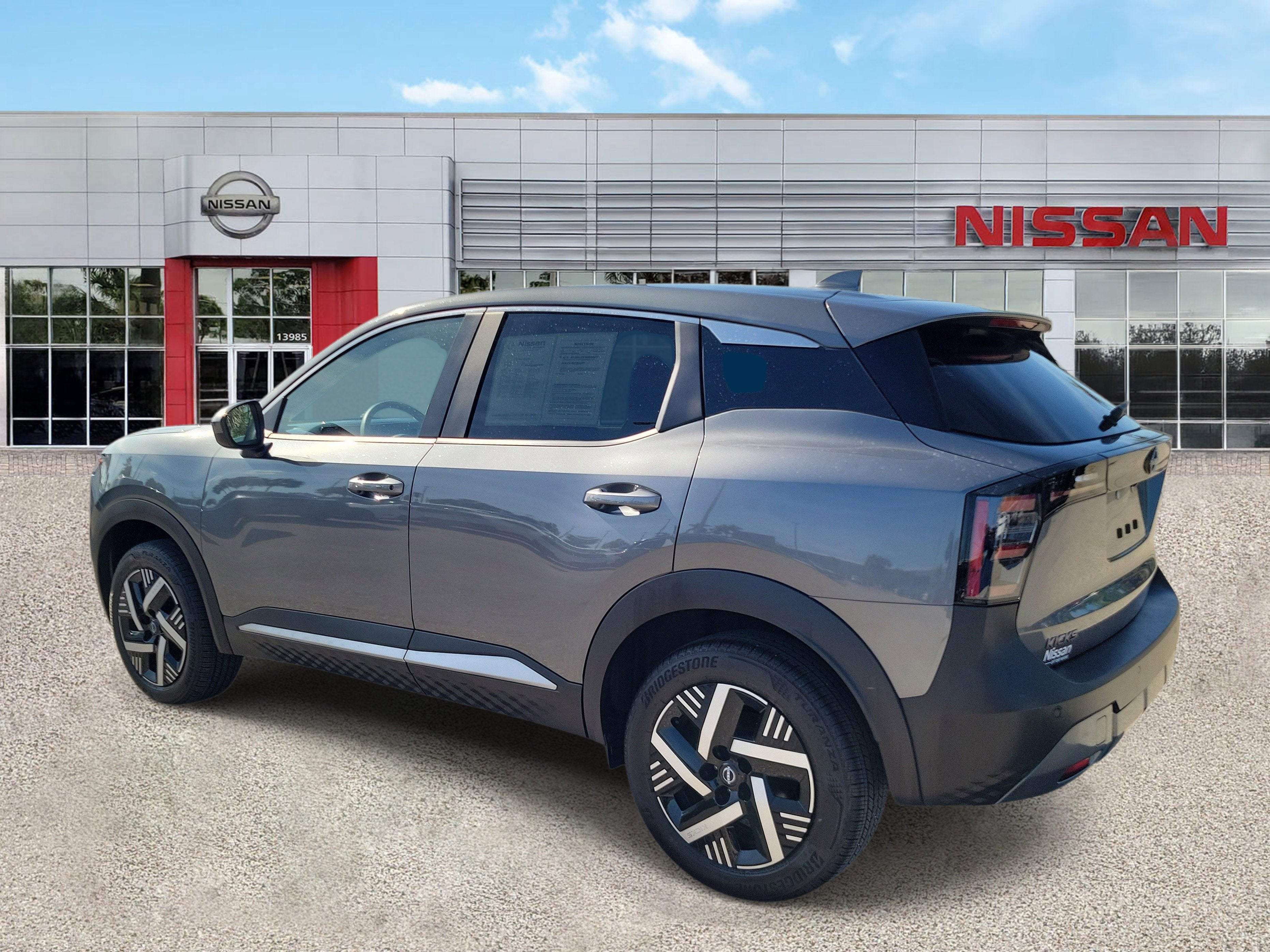 2025 Nissan Kicks SV