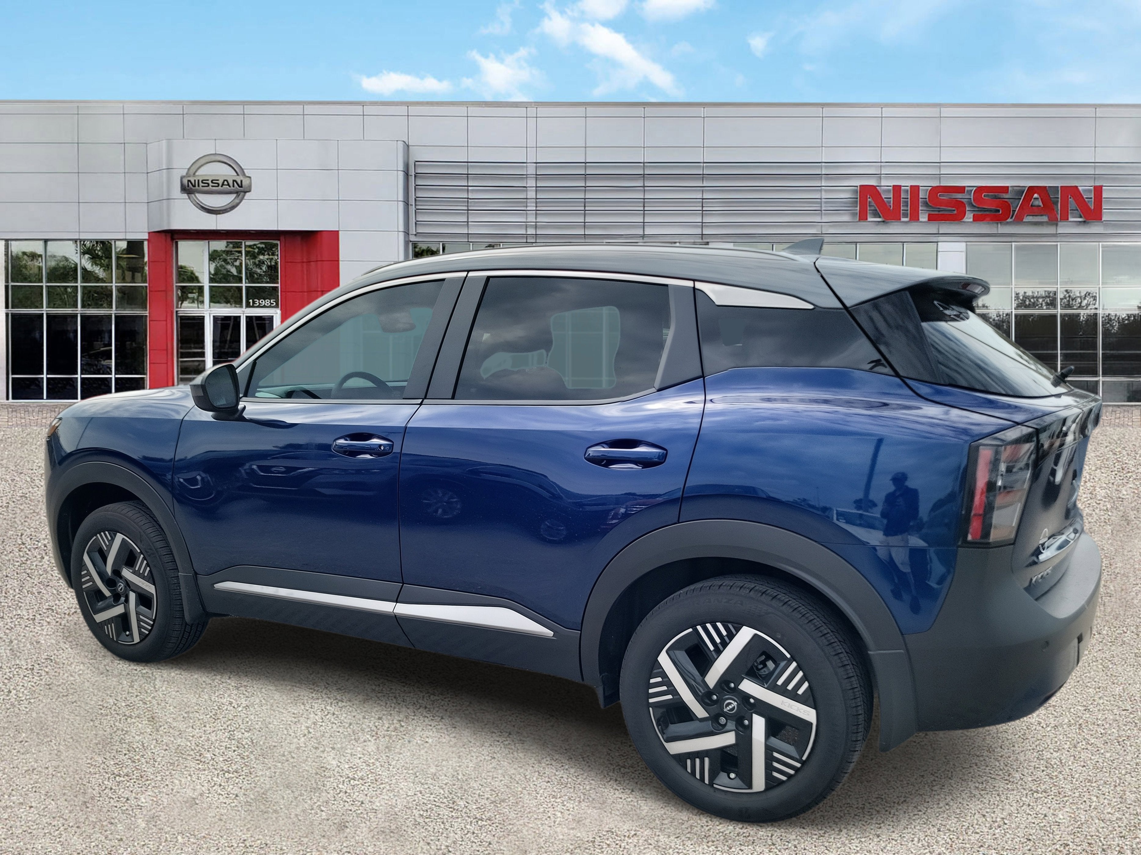 2025 Nissan Kicks SV