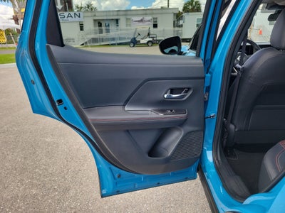 2025 Nissan Kicks SR