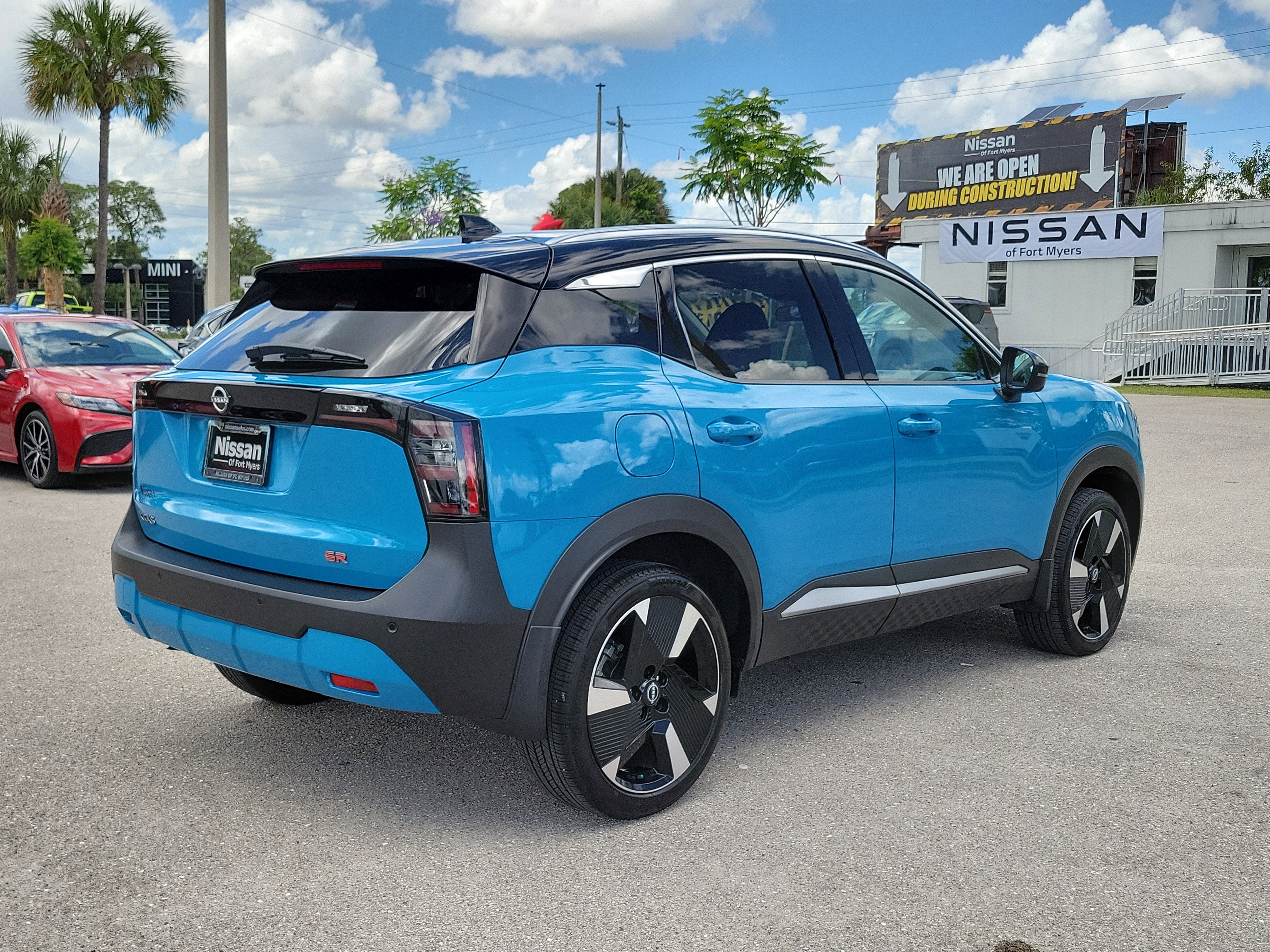 2025 Nissan Kicks SR