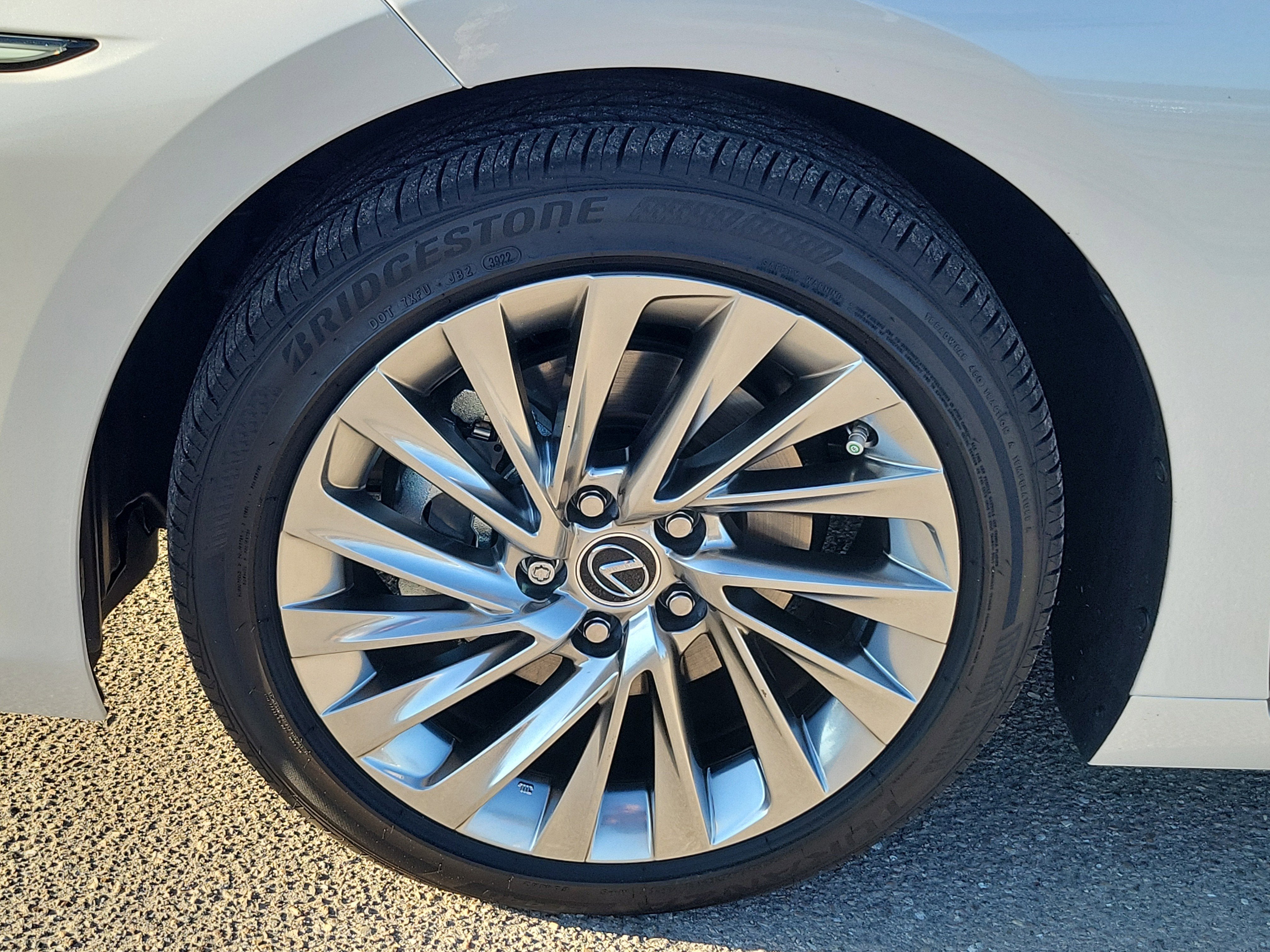 2023 Lexus ES ES 300h Luxury