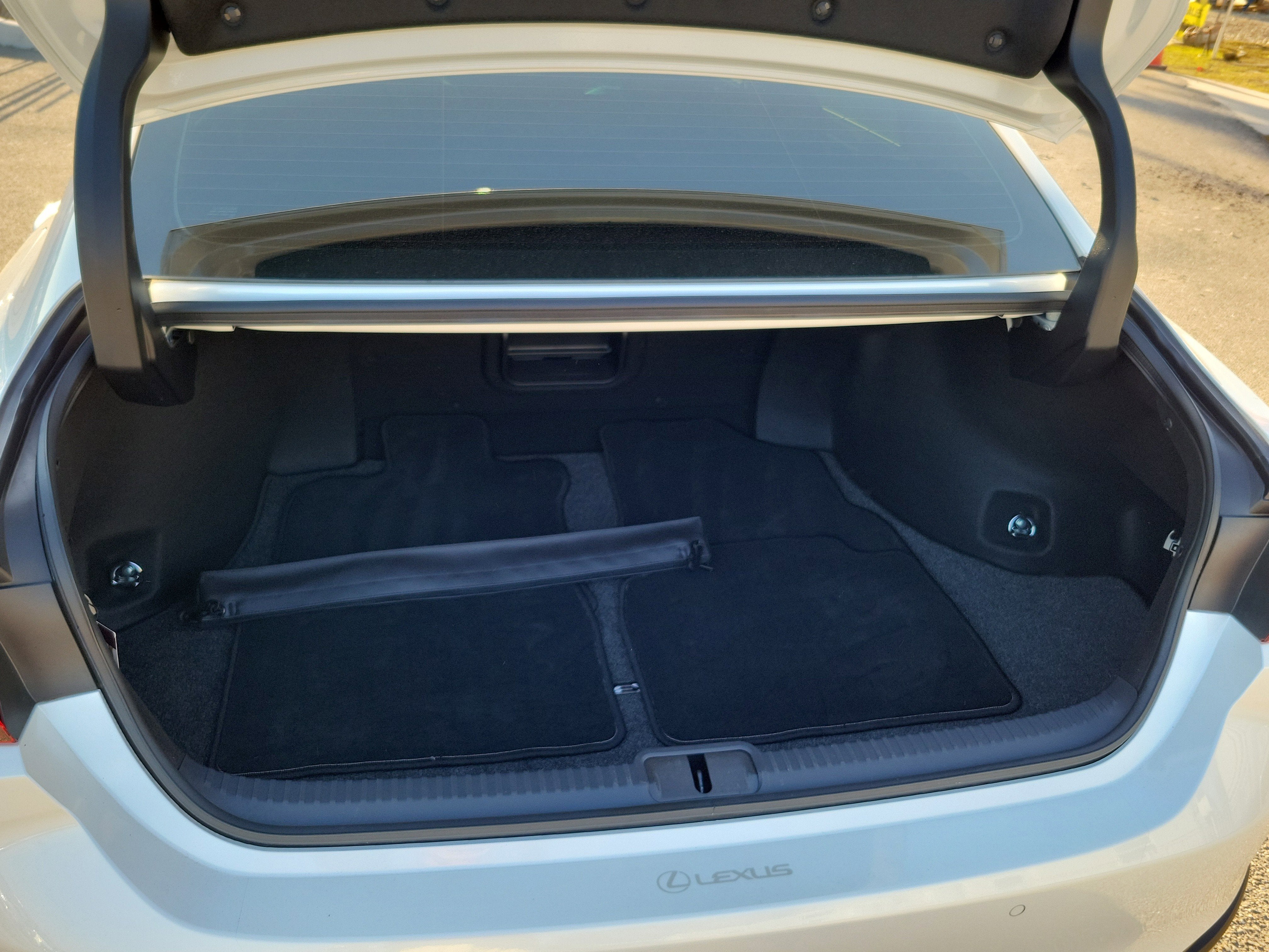 2023 Lexus ES ES 300h Luxury