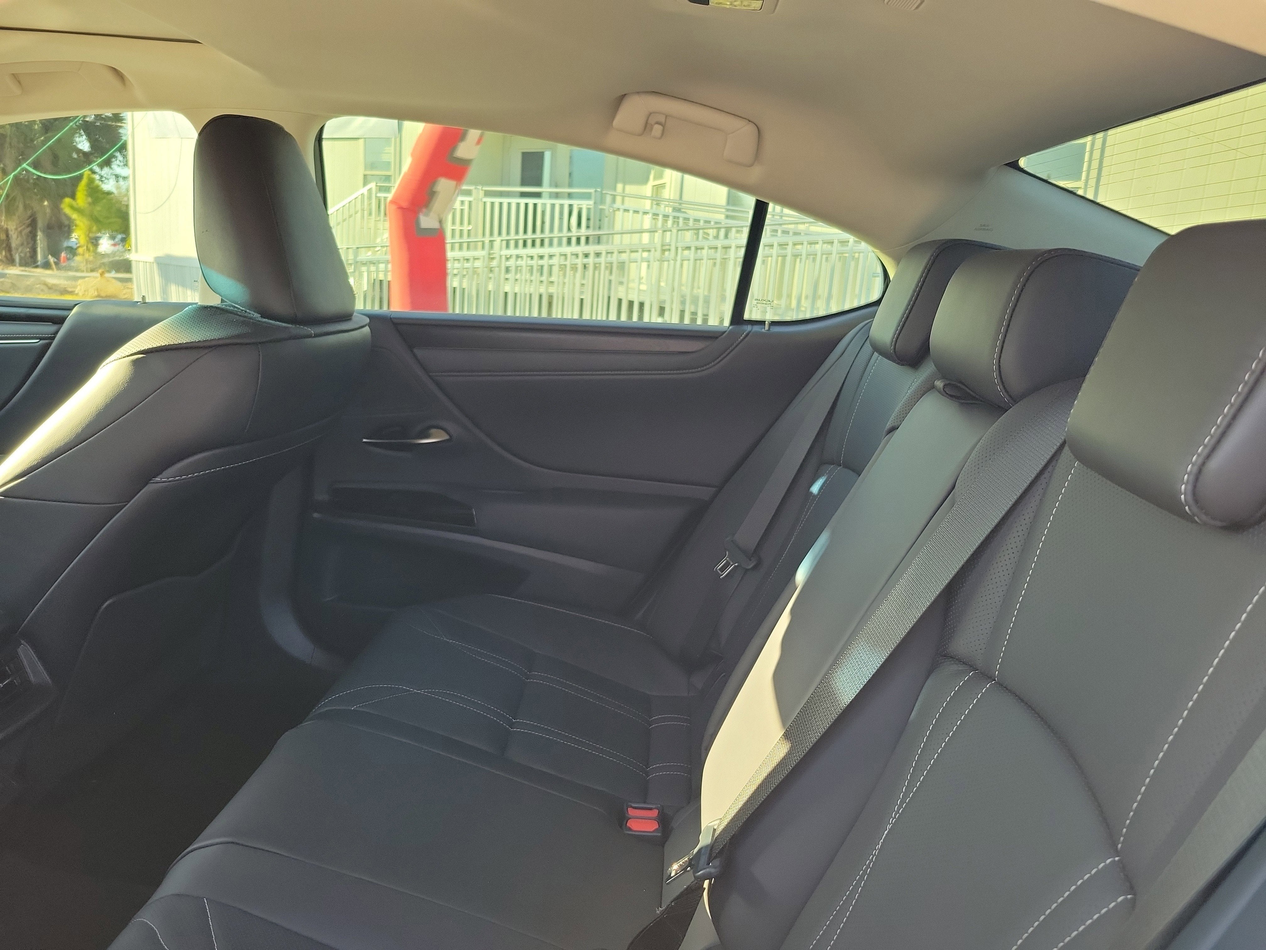 2023 Lexus ES ES 300h Luxury