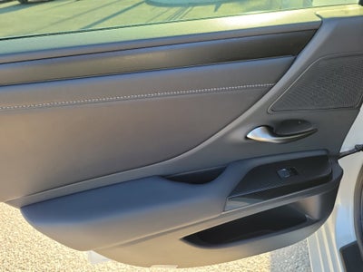 2023 Lexus ES ES 300h Luxury