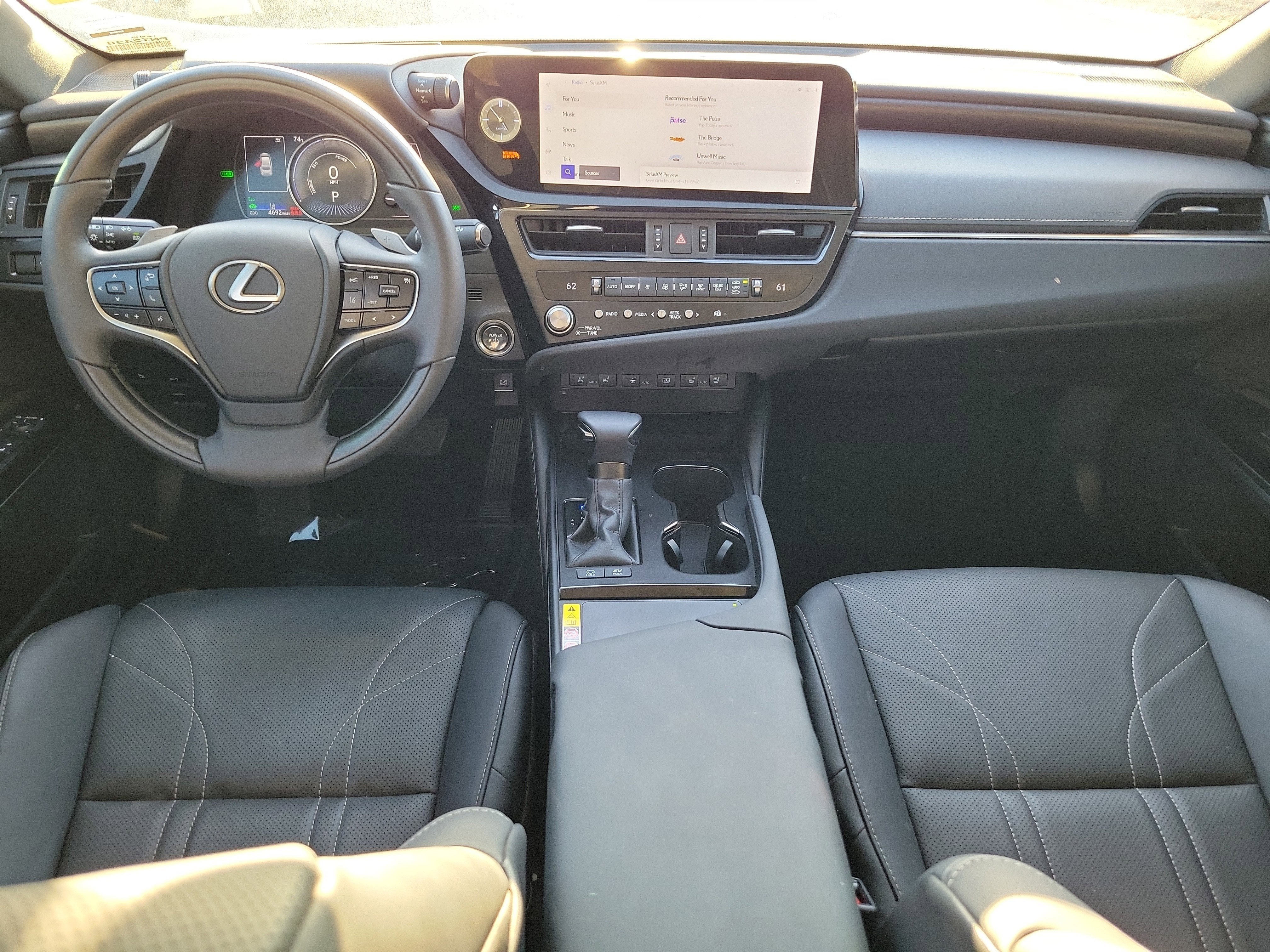 2023 Lexus ES ES 300h Luxury