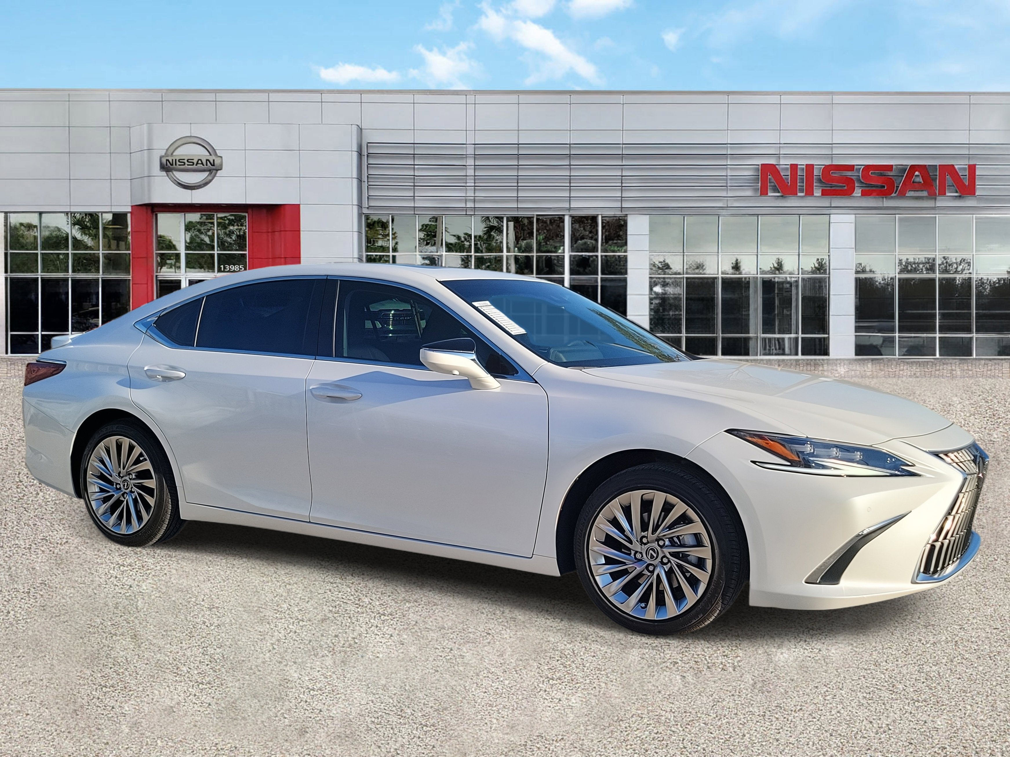 2023 Lexus ES ES 300h Luxury