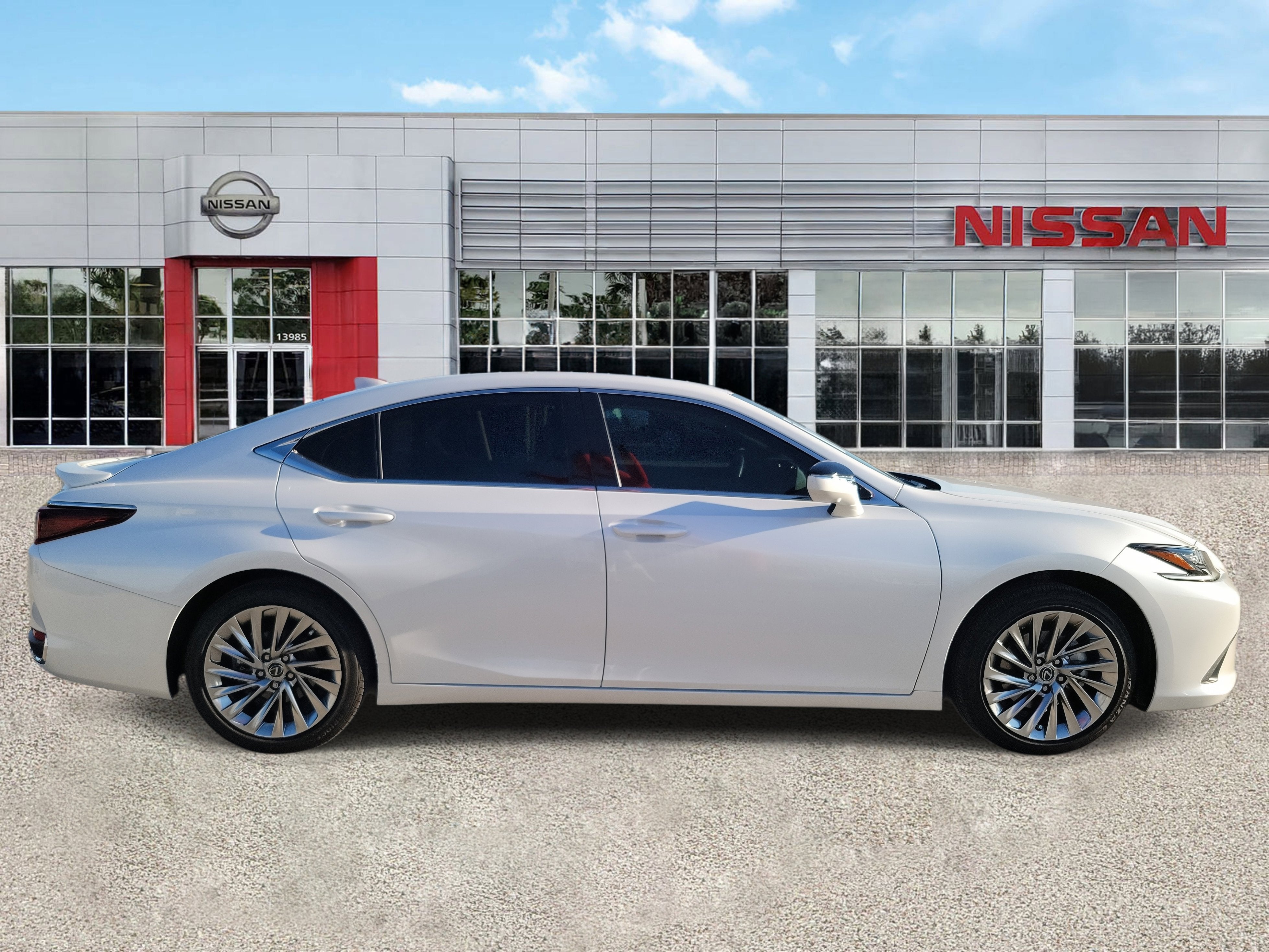 2023 Lexus ES ES 300h Luxury