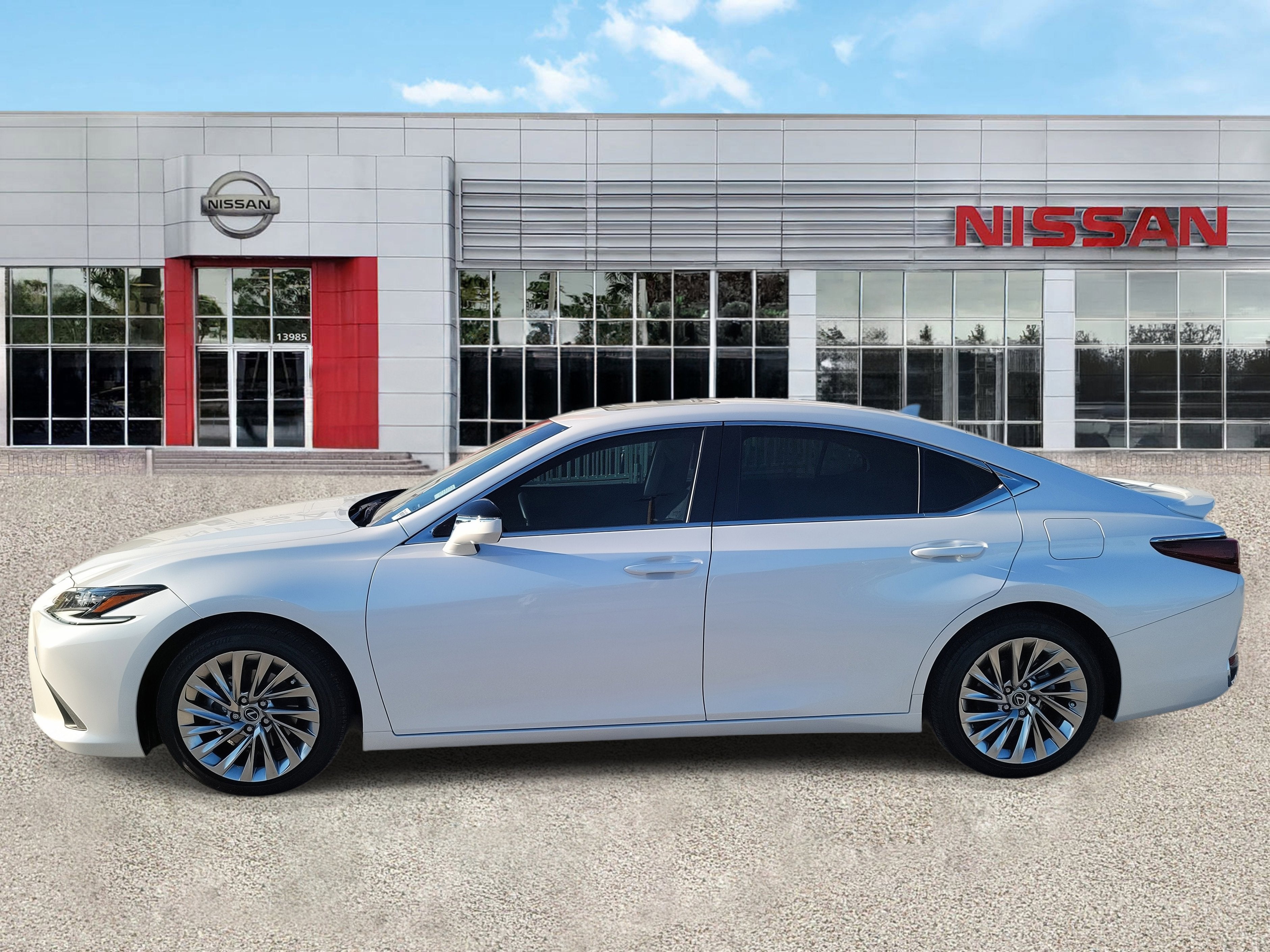 2023 Lexus ES ES 300h Luxury