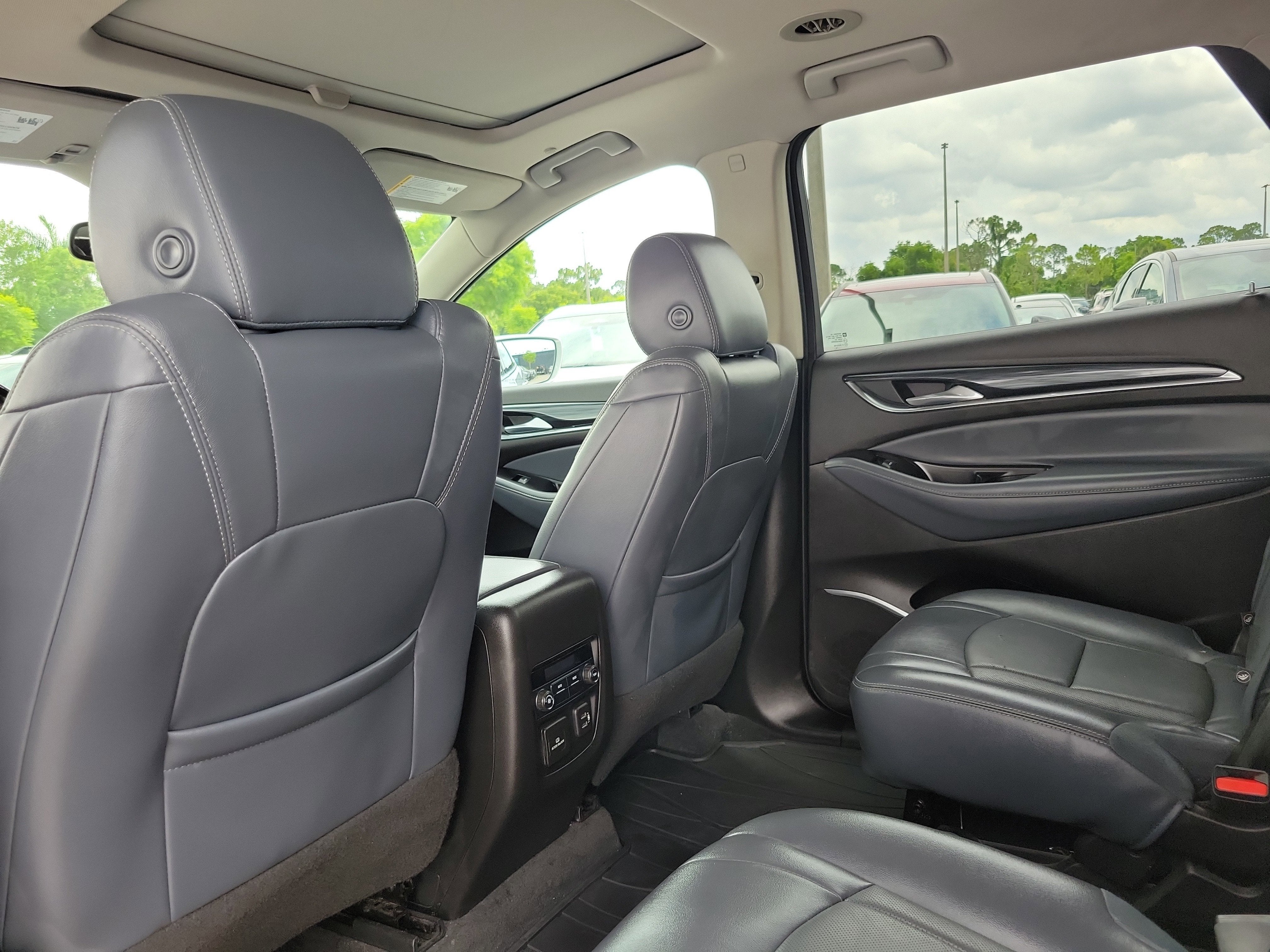 2020 Buick Enclave Essence