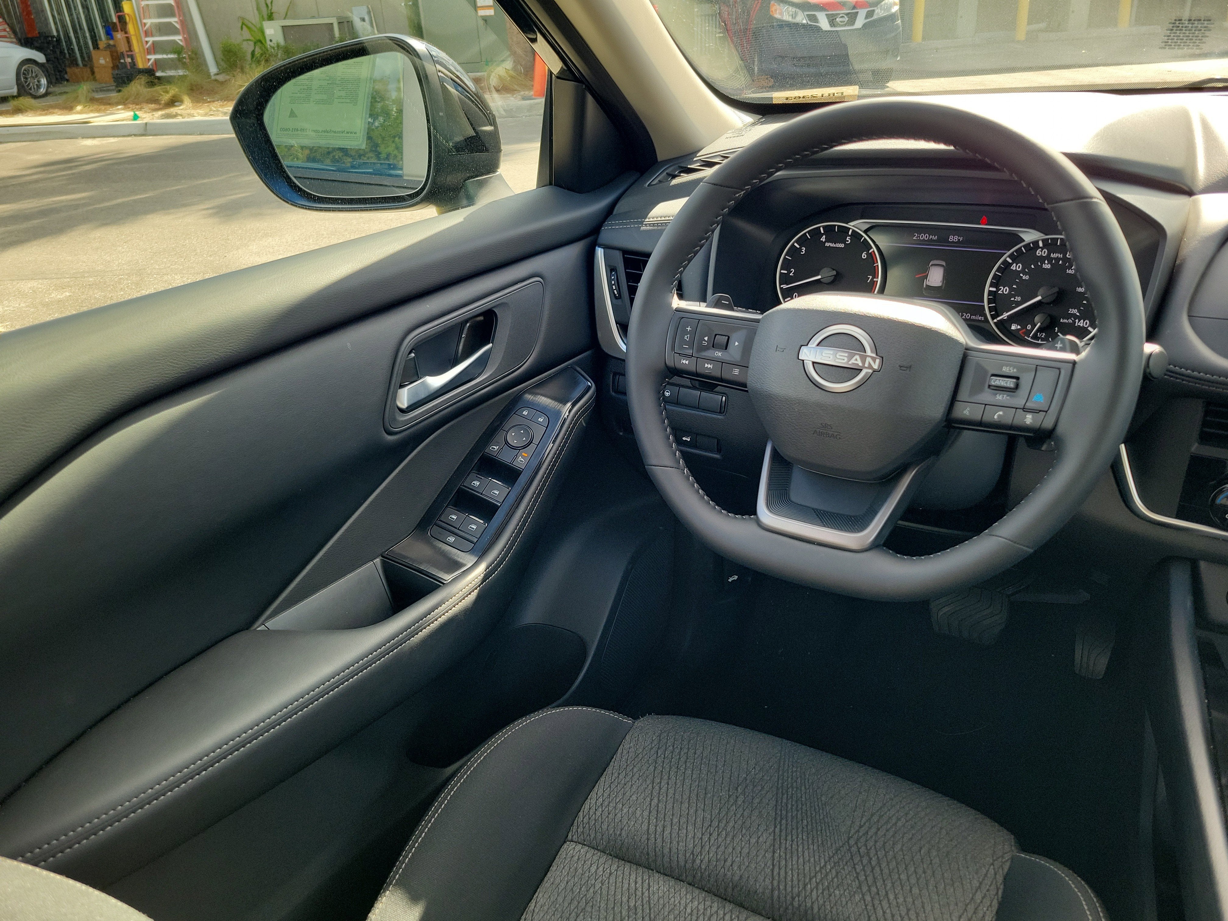 2026 Nissan Rogue SV