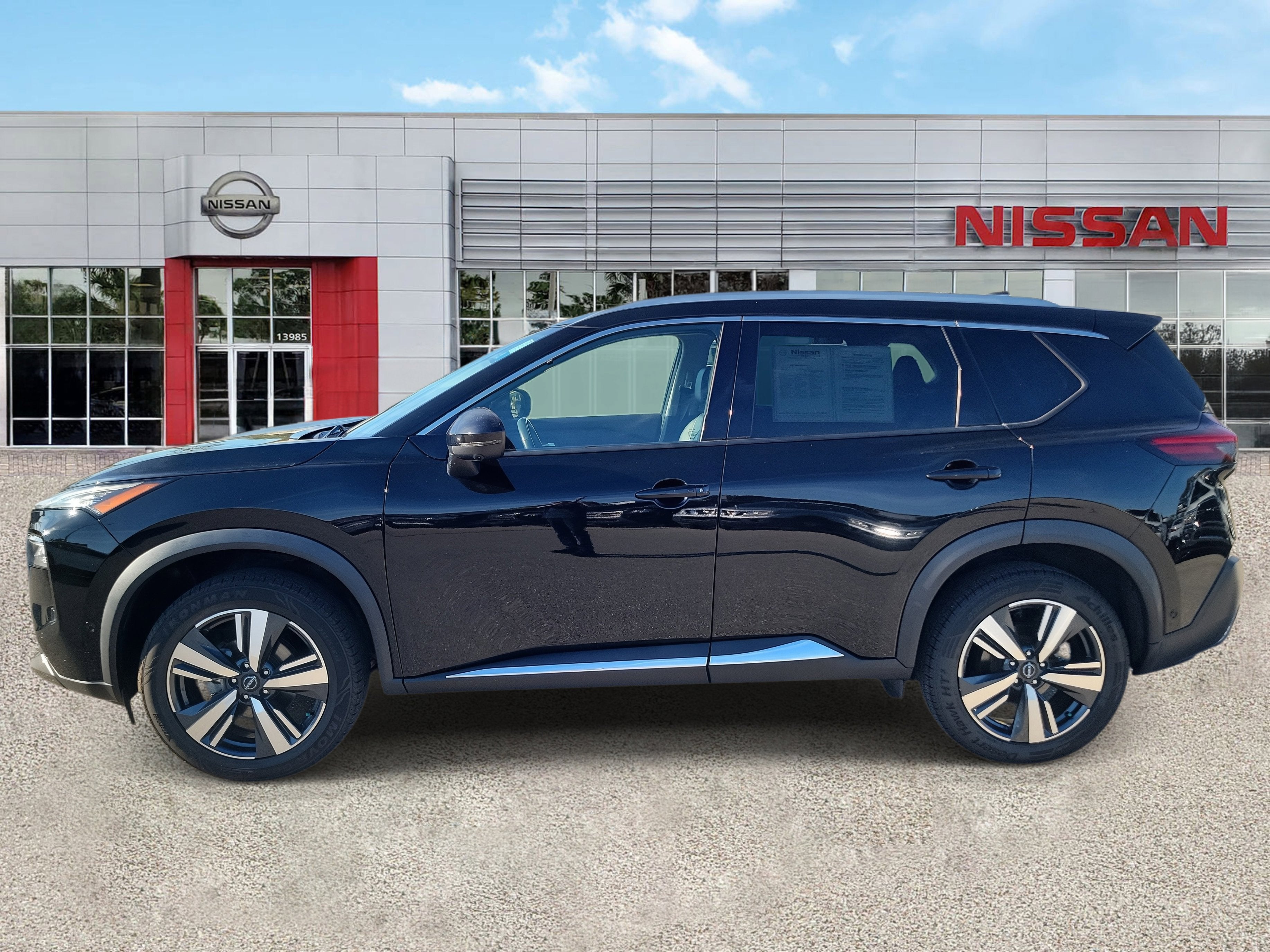 2023 Nissan Rogue SL