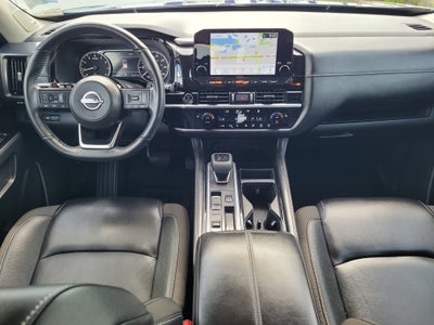 2024 Nissan Pathfinder SL