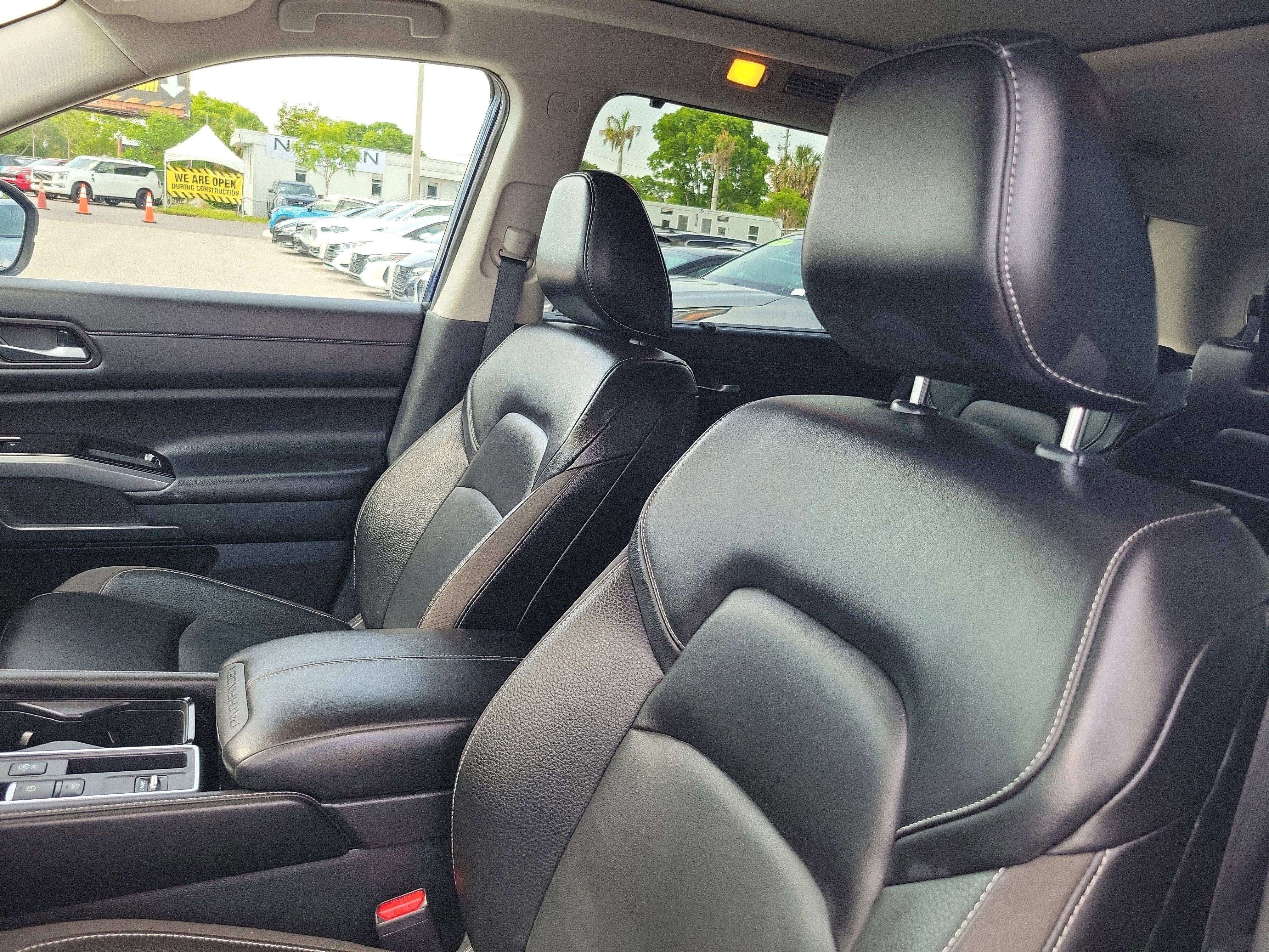2024 Nissan Pathfinder SL