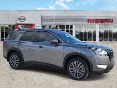2024 Nissan Pathfinder SL