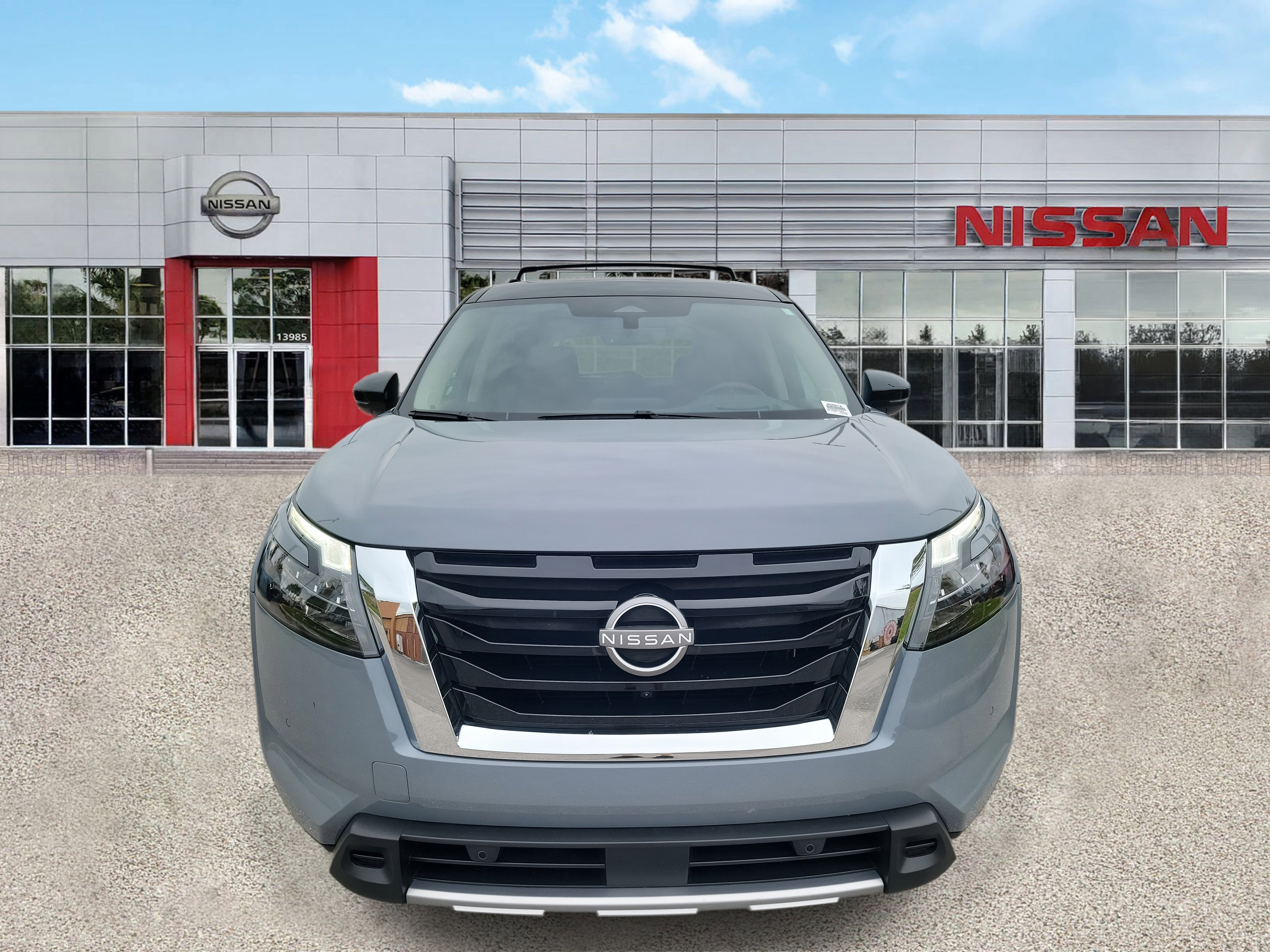 2025 Nissan Pathfinder Platinum
