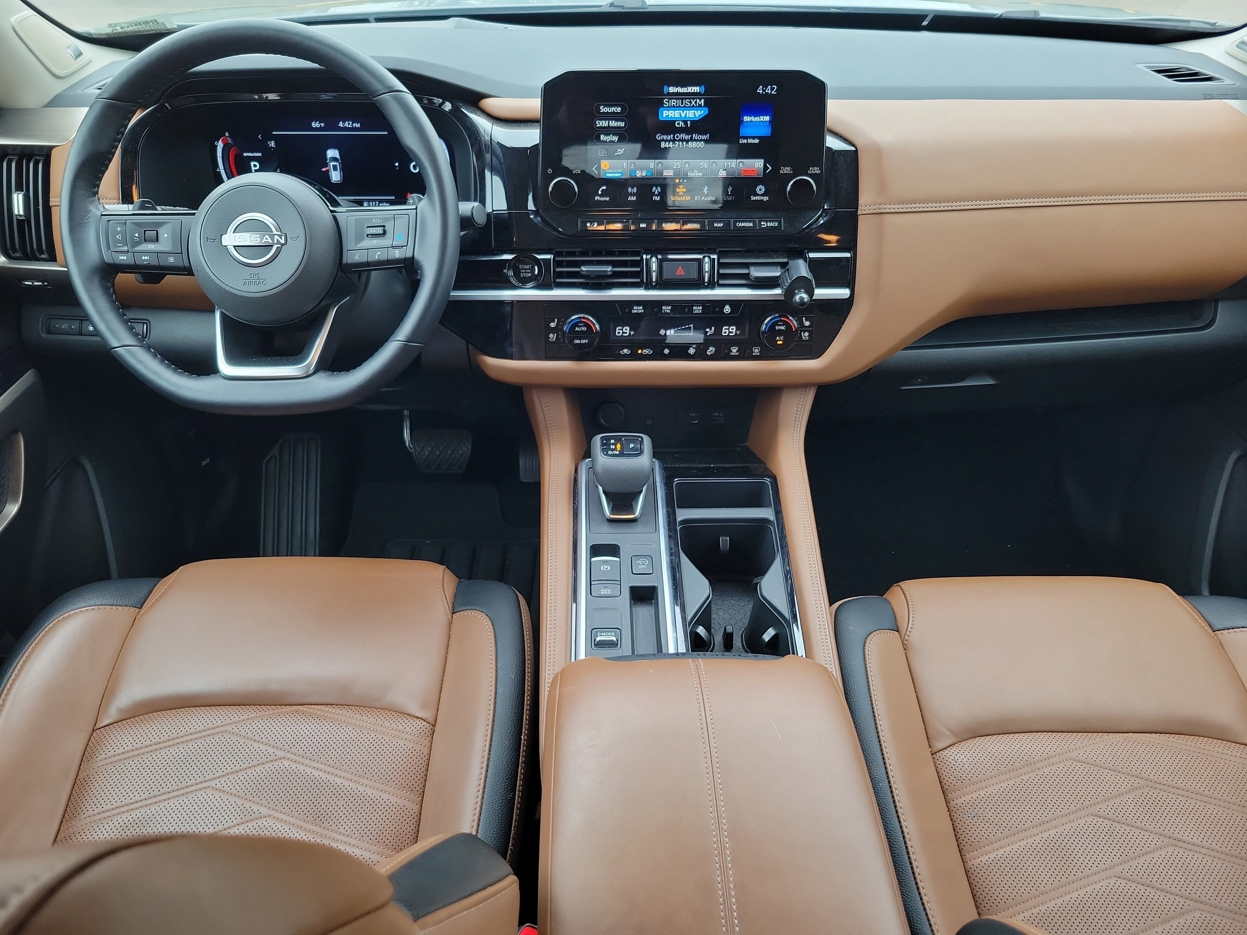 2025 Nissan Pathfinder Platinum