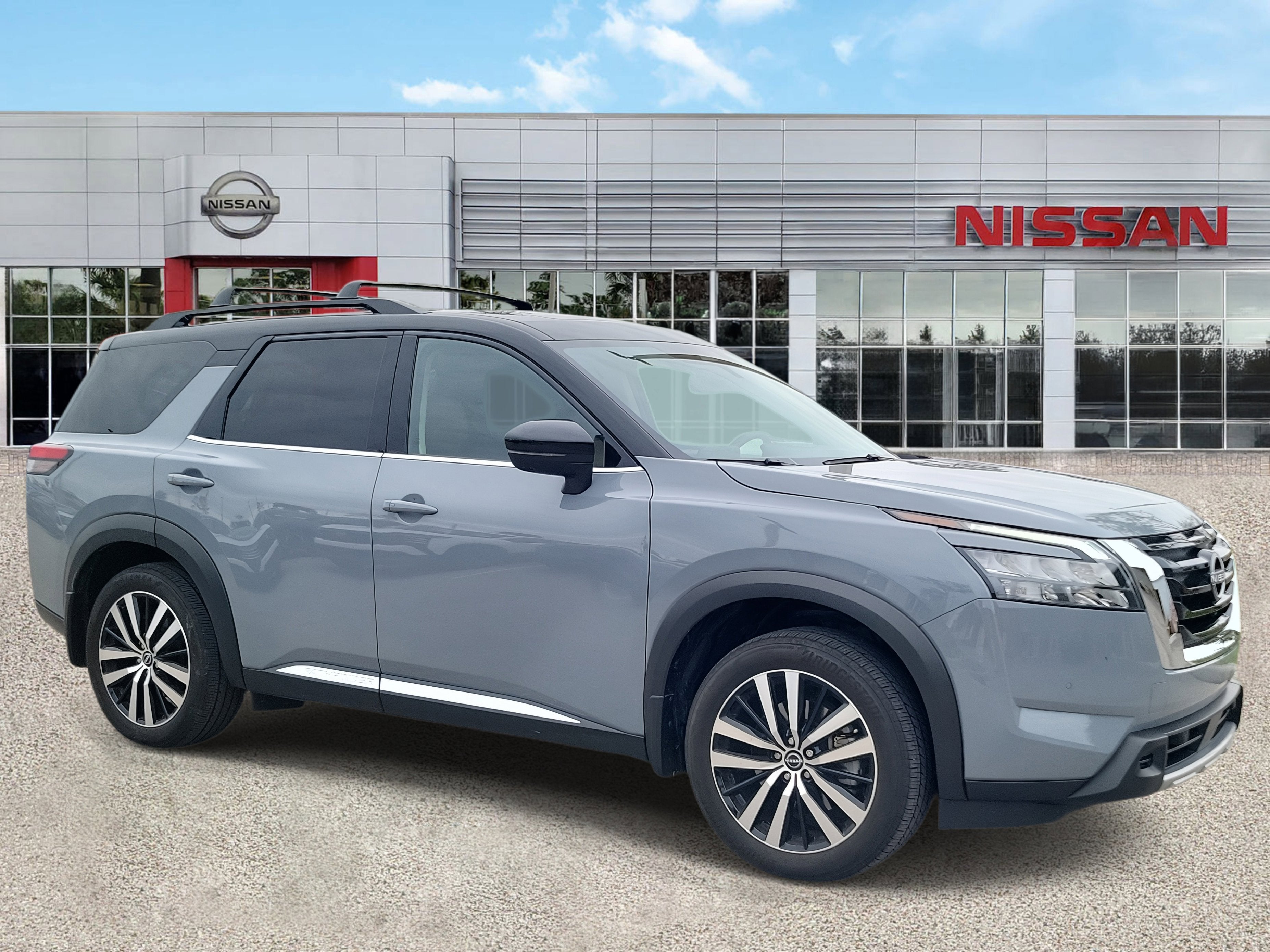2025 Nissan Pathfinder Platinum