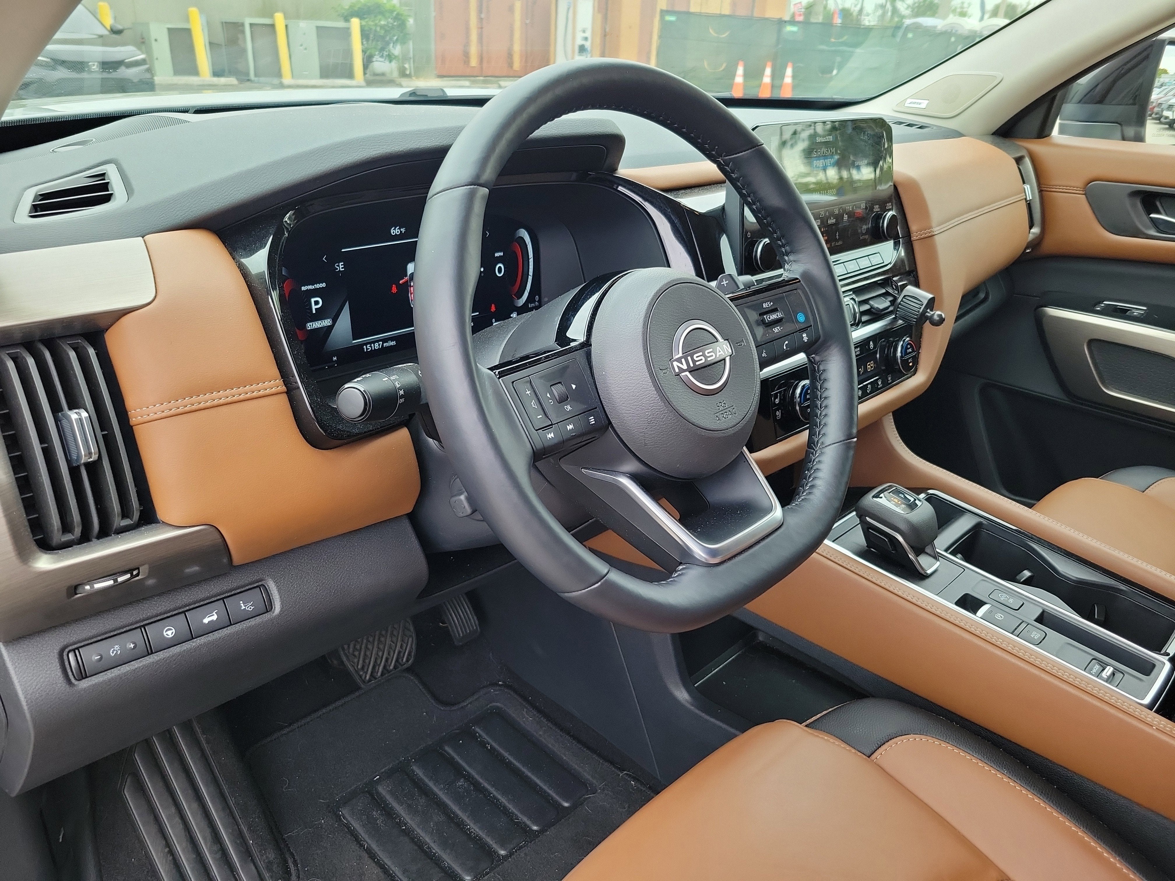 2025 Nissan Pathfinder Platinum
