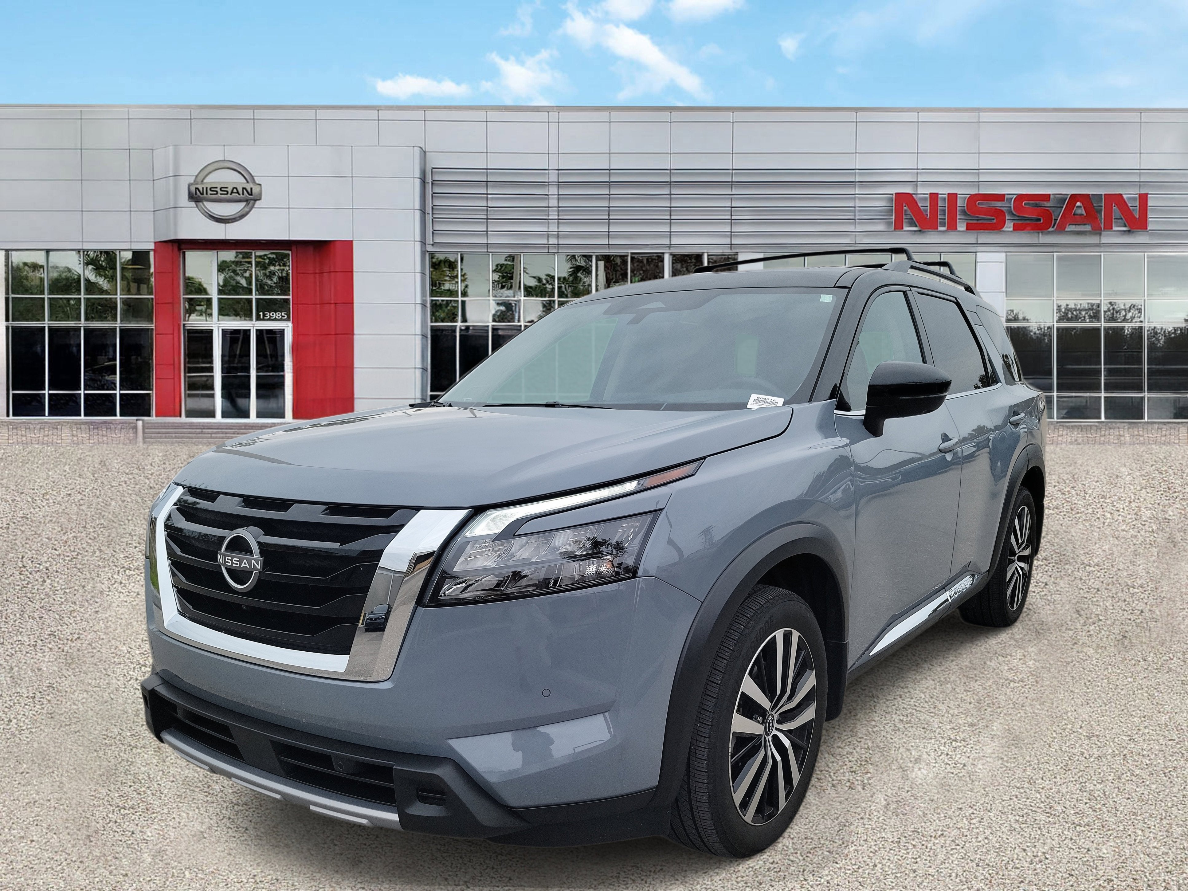 2025 Nissan Pathfinder Platinum
