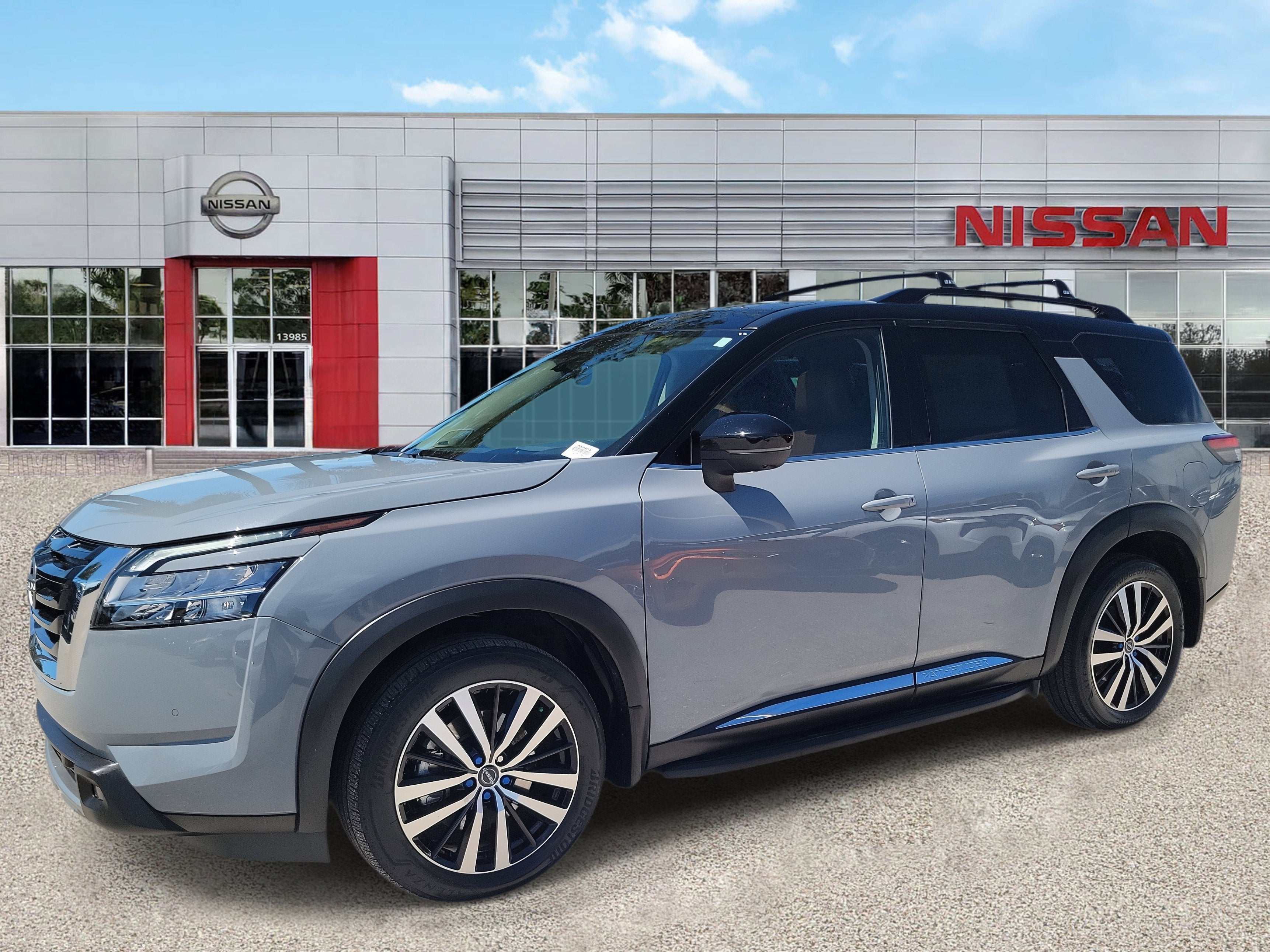 2024 Nissan Pathfinder Platinum