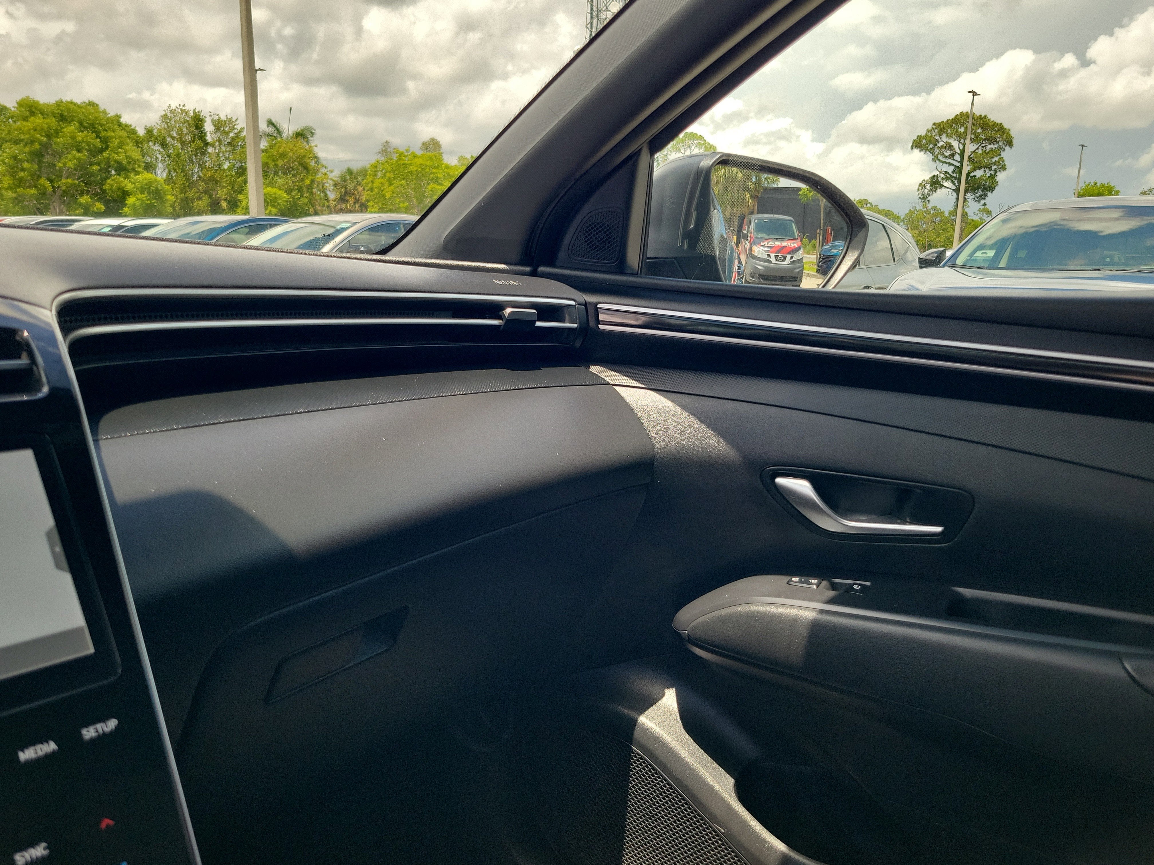2023 Hyundai Santa Cruz SEL Premium