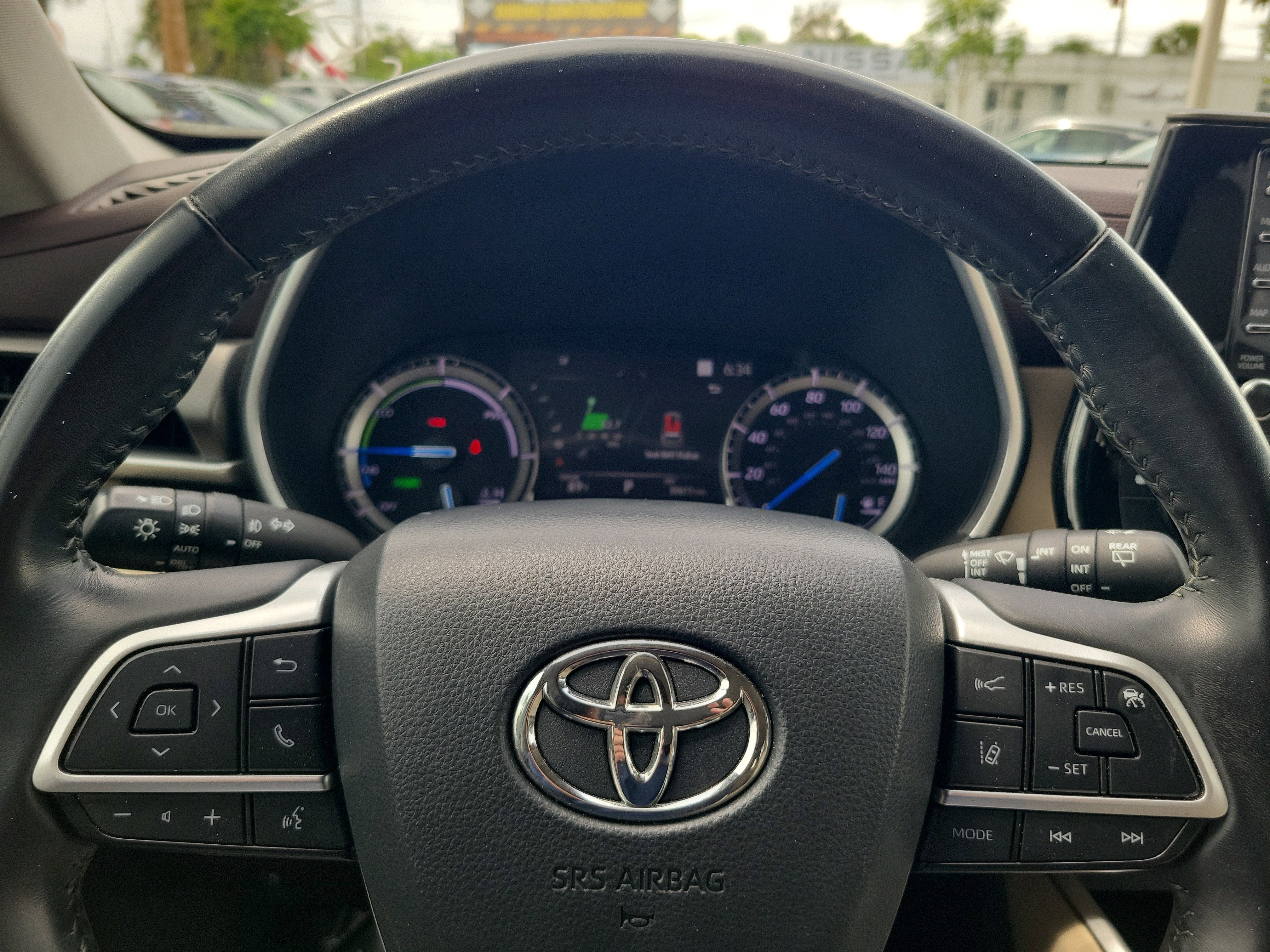 2022 Toyota Highlander Hybrid XLE