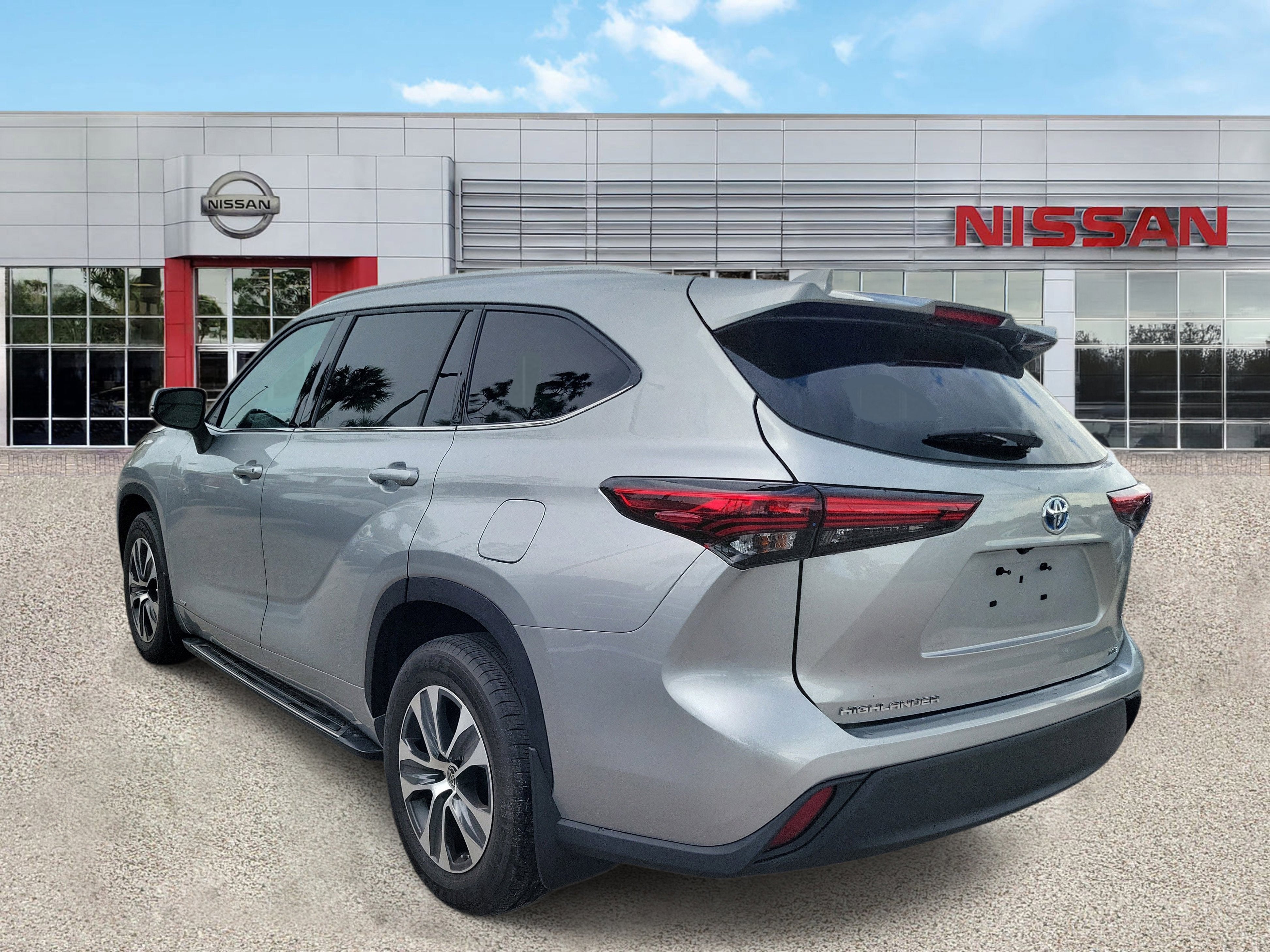 2022 Toyota Highlander Hybrid XLE