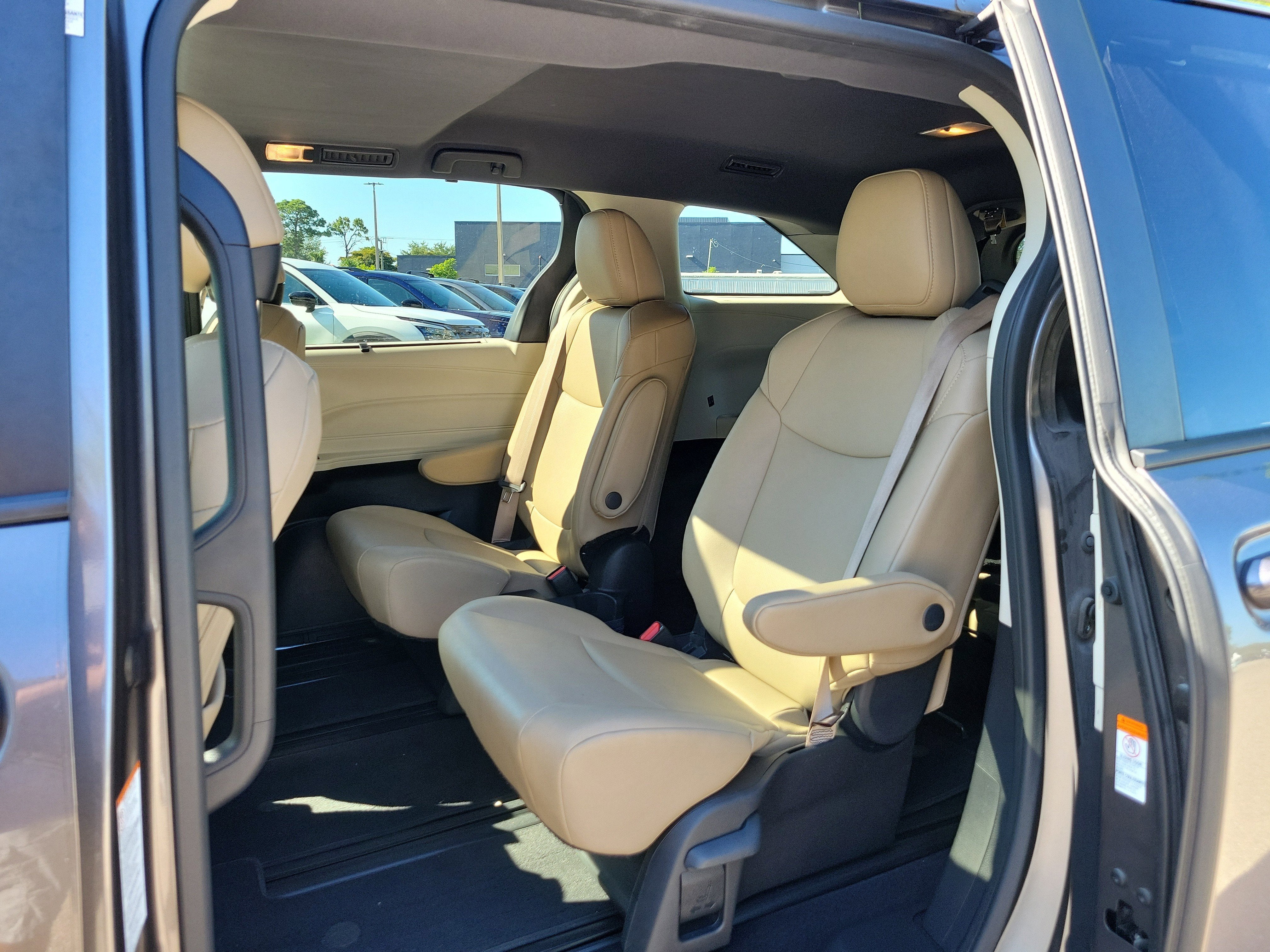 2024 Toyota Sienna XLE