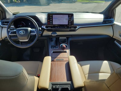 2024 Toyota Sienna XLE