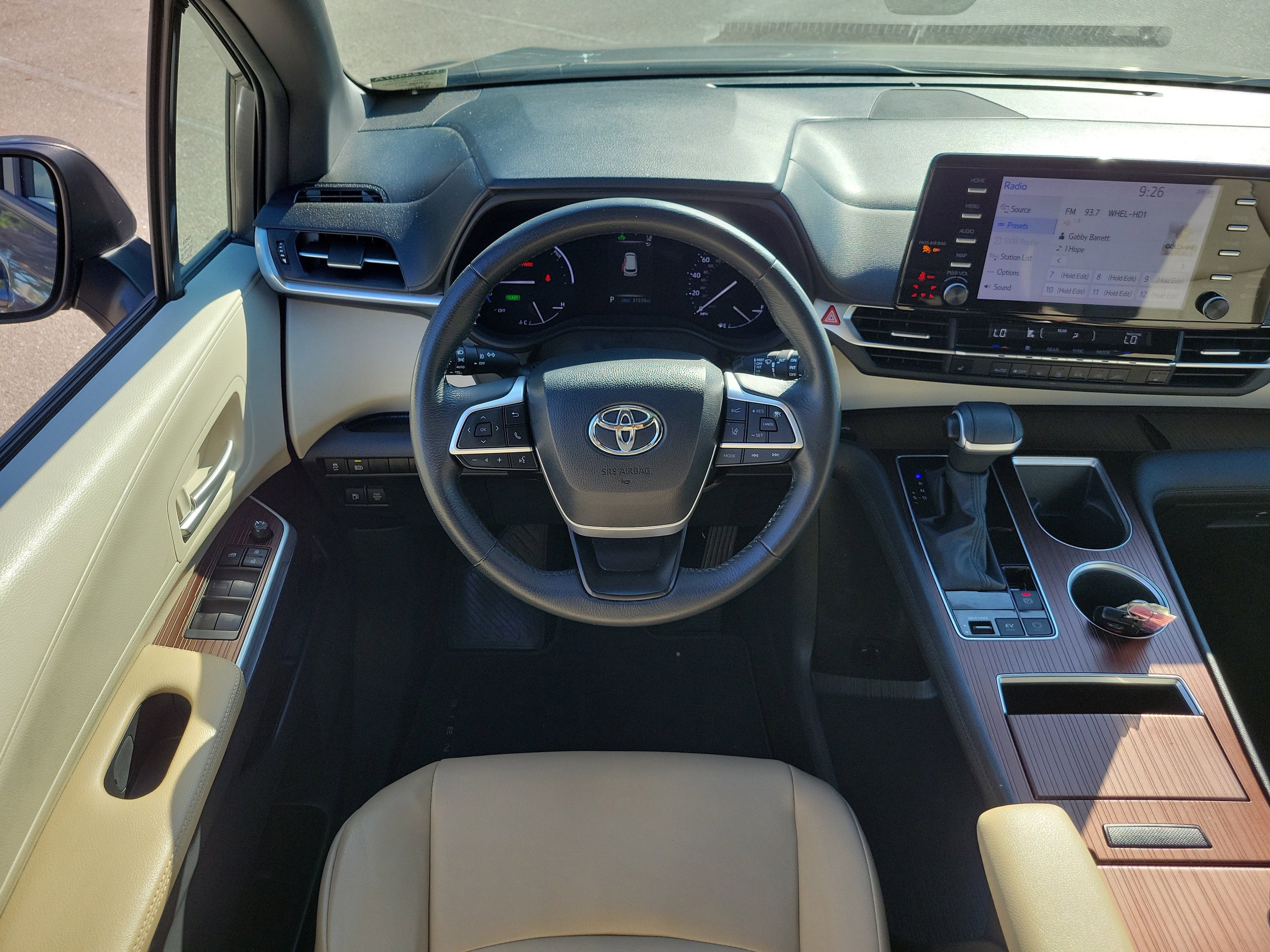 2024 Toyota Sienna XLE