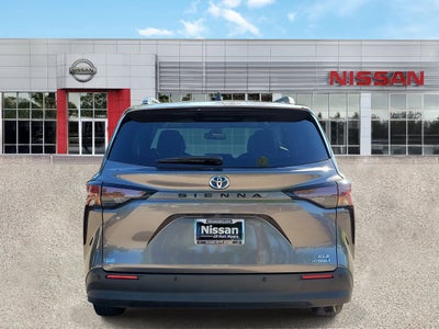 2024 Toyota Sienna XLE